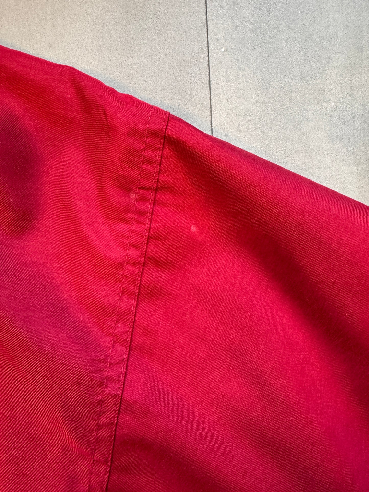 VINTAGE REEBOK COYOTES MAROON WINDBREAKER - XXL