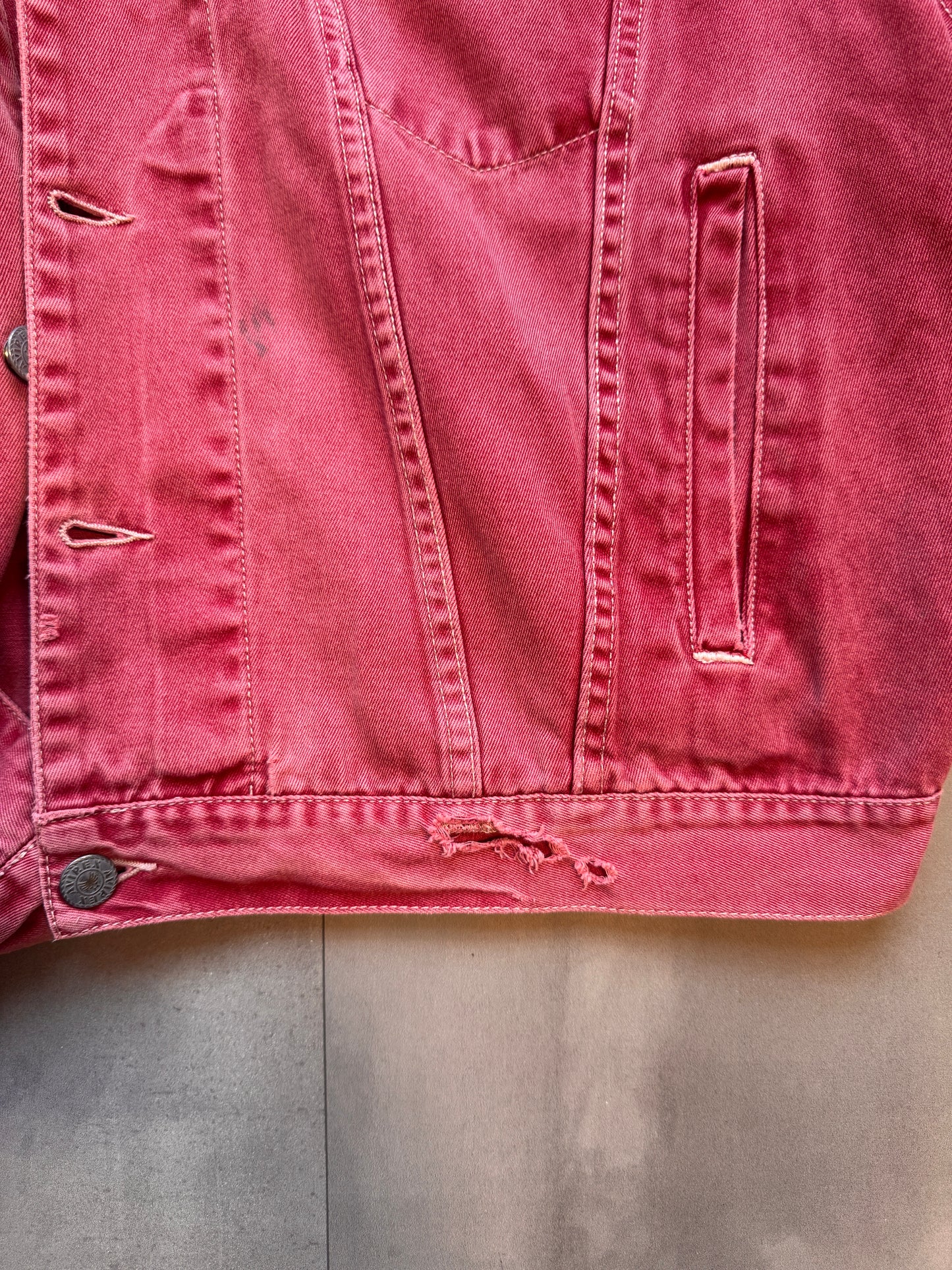 VINTAGE AVIREX FADED RED TRUCKER JACKET - M