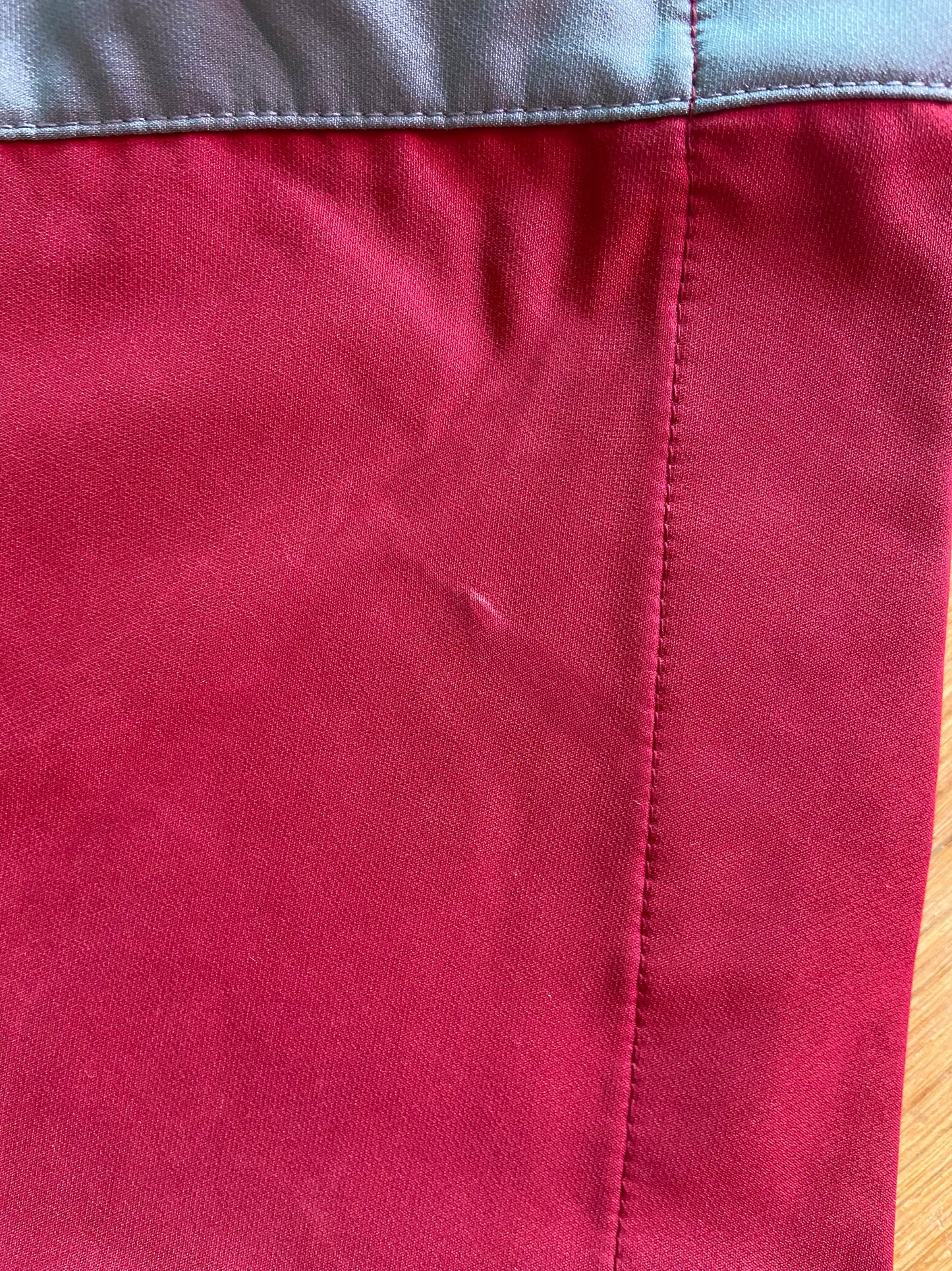 NIKE DC MAROON/GREY 1/4 ZIP SPORT TEE - XLARGE