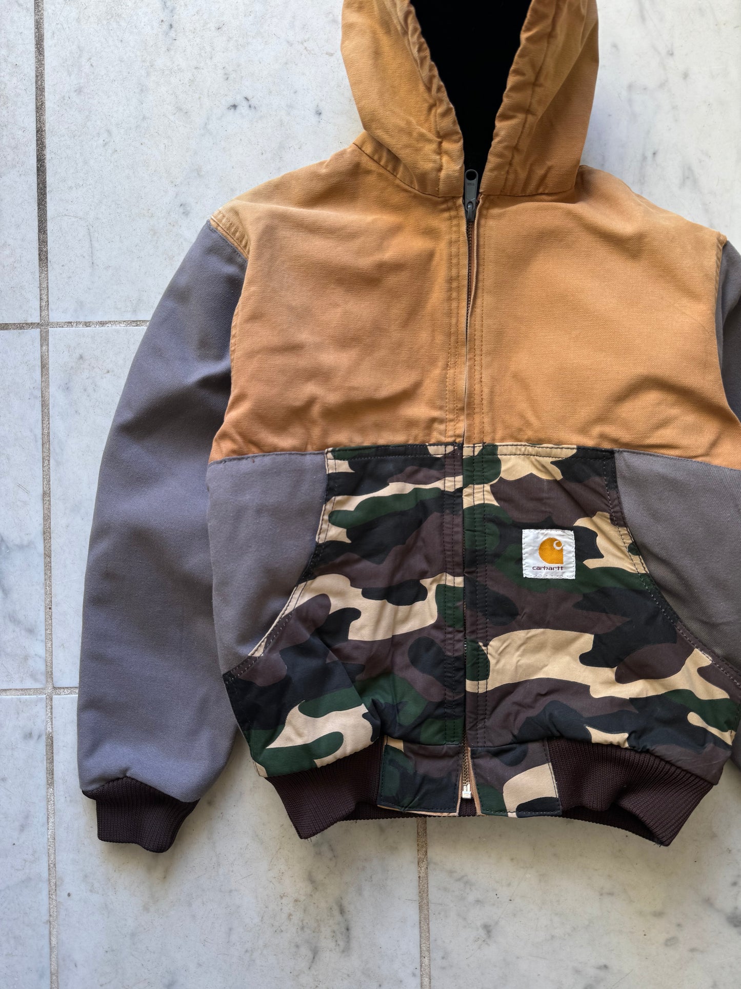 CARHARTT REWORKED CAMO PATTERN ACTIVE JACKET - XSMALL