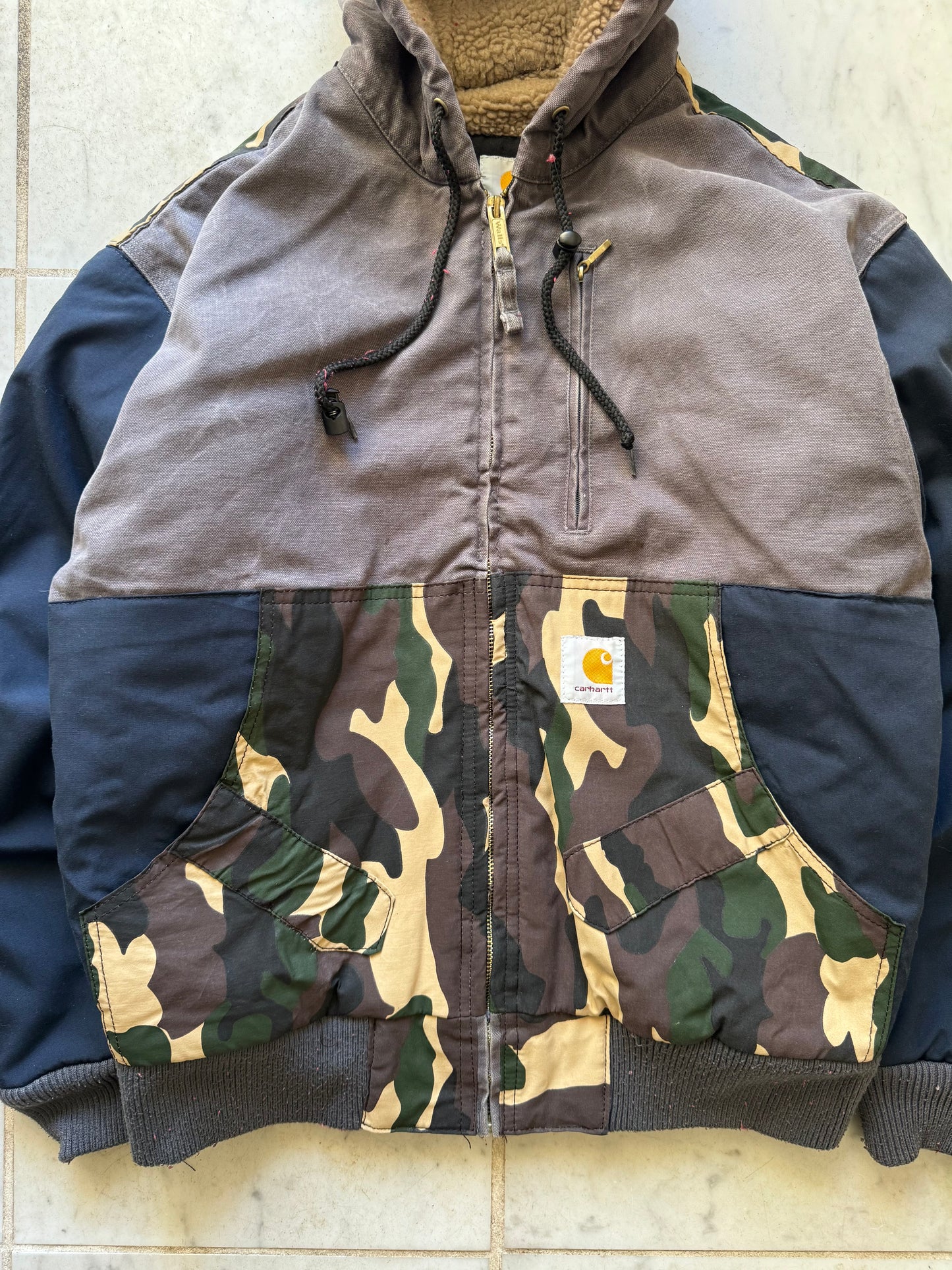 CARHARTT REWORKED CAMO PATTERN ACTIVE JACKET - LARGE