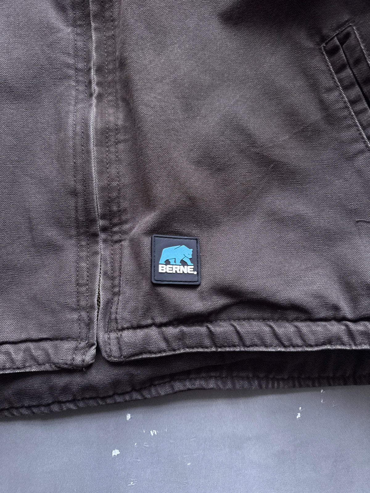 VINTAGE BERNE BROWN SHERPA LINED ACTIVE JACKET - M