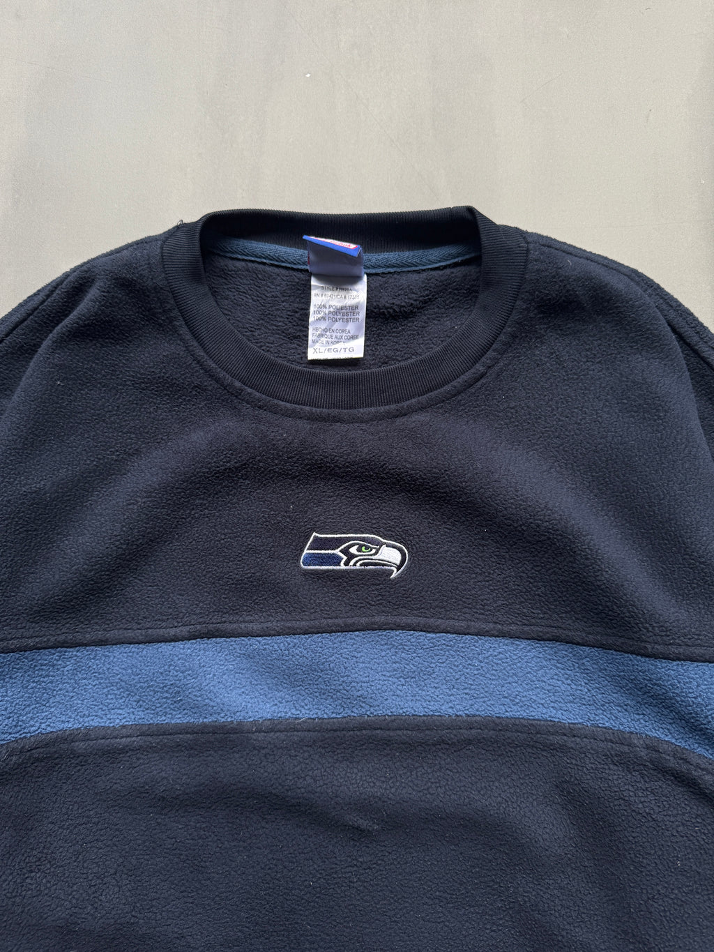 VINTAGE NFL SEATTLE SEAHAWKS NAVY SWEATER - XL