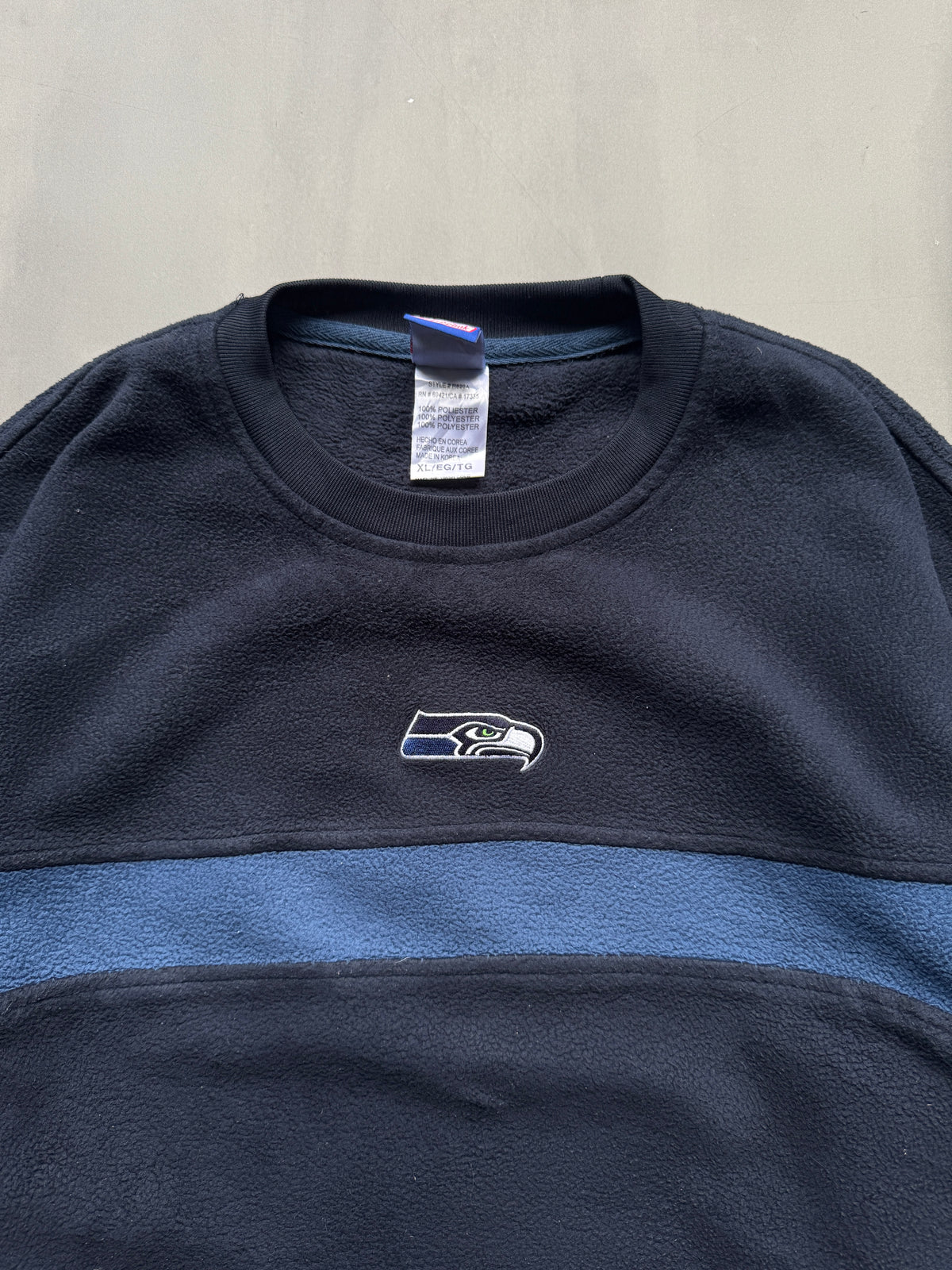 VINTAGE NFL SEATTLE SEAHAWKS NAVY SWEATER - XL