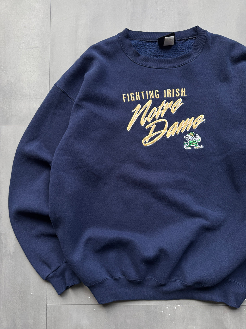 VINTAGE NOTRE DAME FIGHTING IRISH NAVY SWEATER - XL
