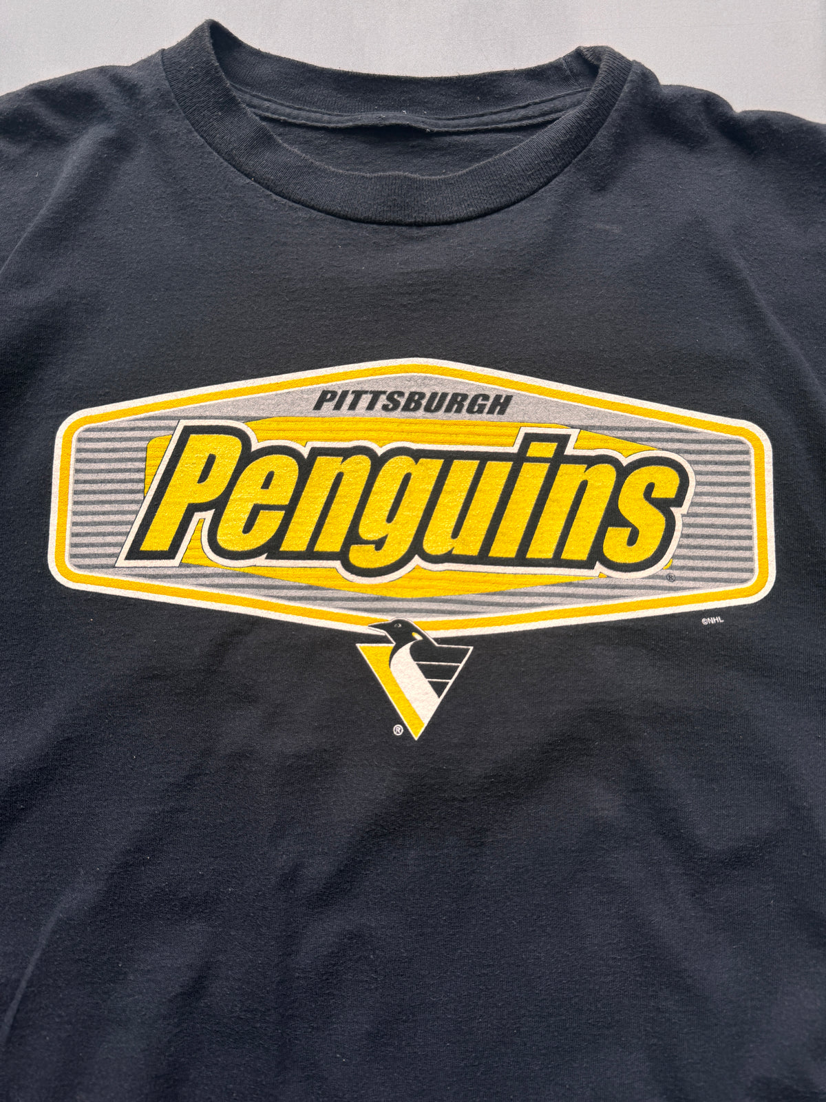 VINTAGE NHL PITTSBURGH PENGUINS BLACK TEE - L