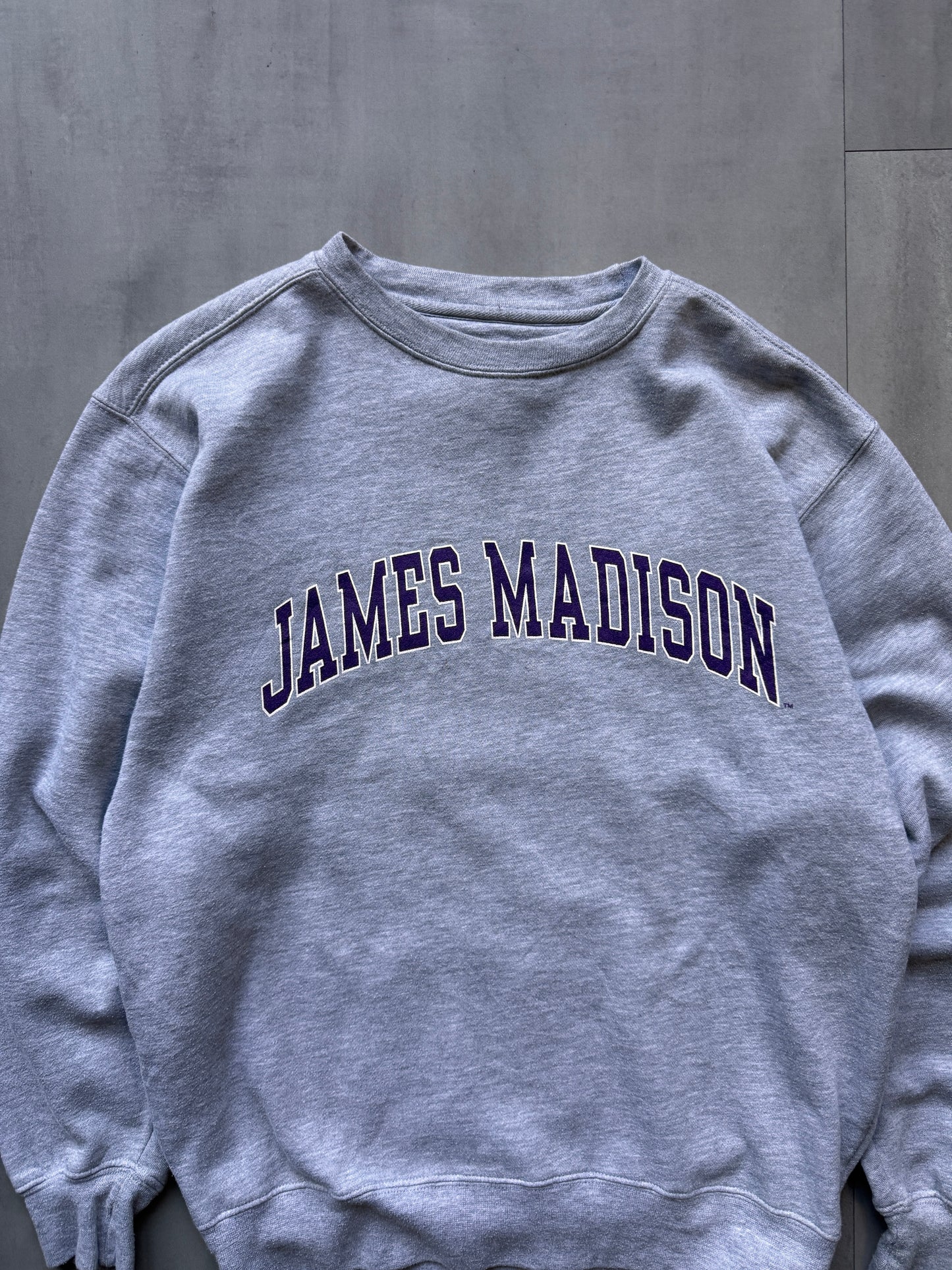 VINTAGE JANSPORT 'JAMES MADISON' GREY SWEATER - SMALL