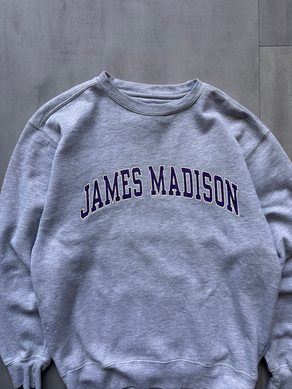 VINTAGE JANSPORT 'JAMES MADISON' GREY SWEATER - SMALL