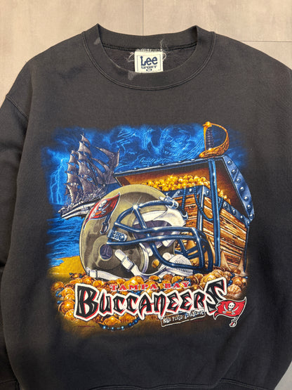 LEE TAMPA BAY BUCCANEERS DARK GREY SWEATER - MEDIUM