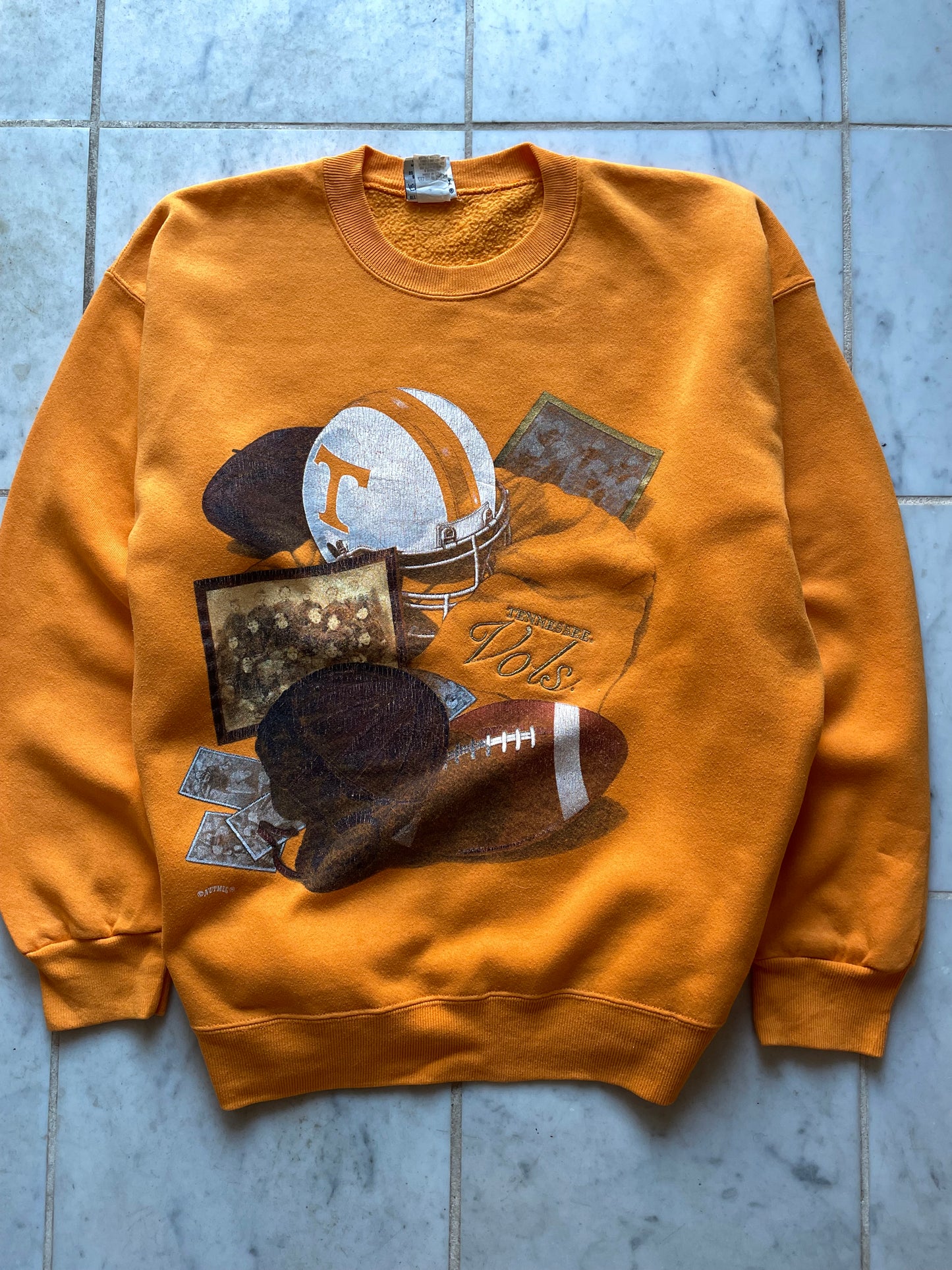 NUTMEG TENNESSEE FOOTBALL TEAM SWEATER - XLARGE