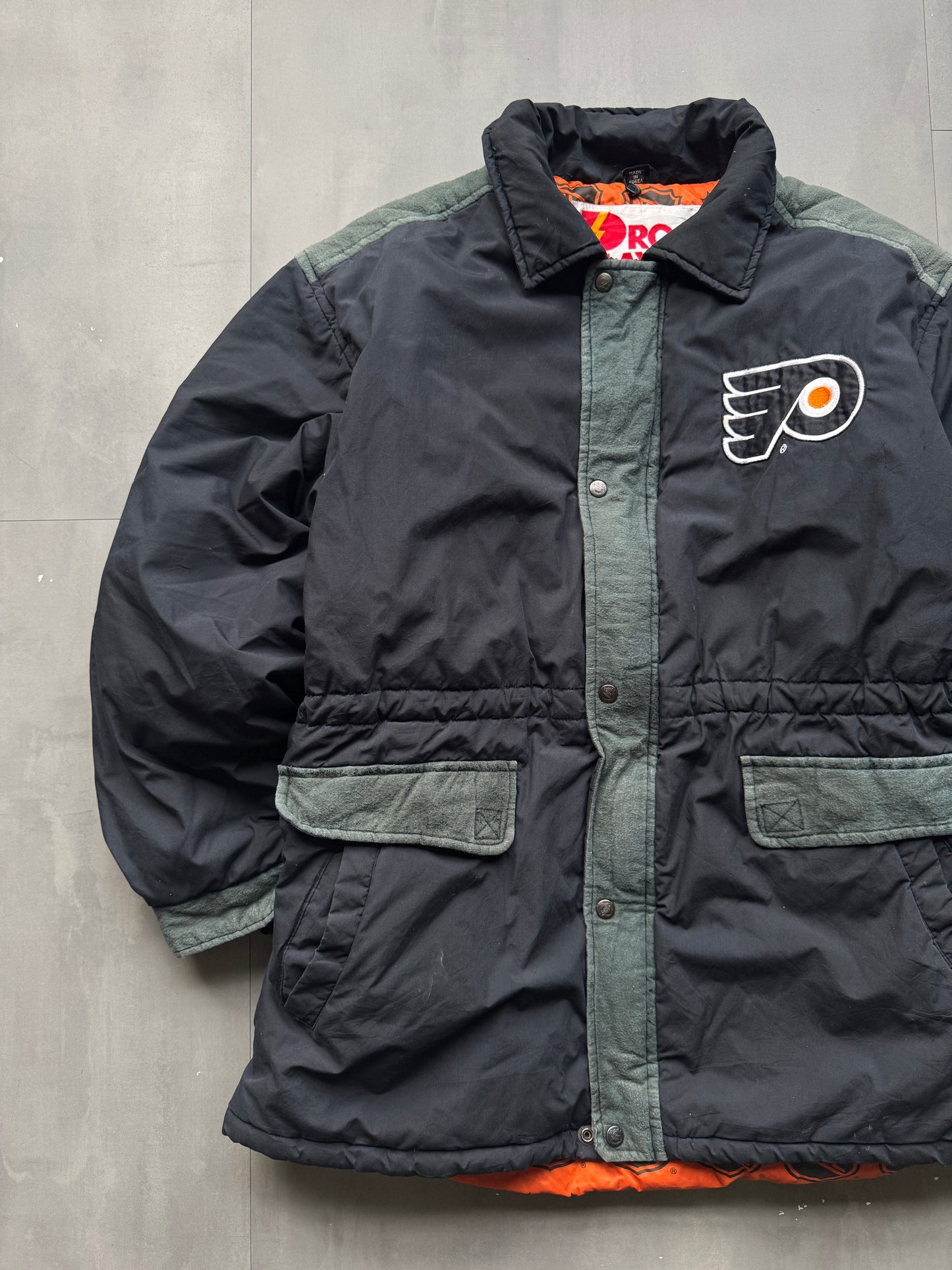 VINTAGE NHL PRO PLAYER PHILADELPHIA FLYERS PADDED JACKET - XL