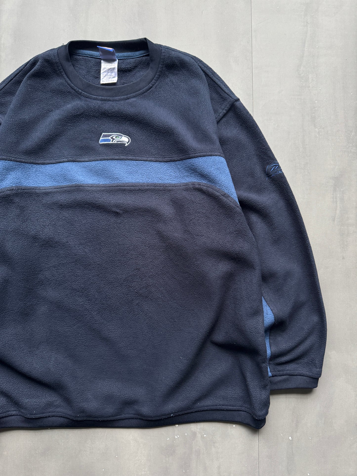 VINTAGE NFL SEATTLE SEAHAWKS NAVY SWEATER - XL