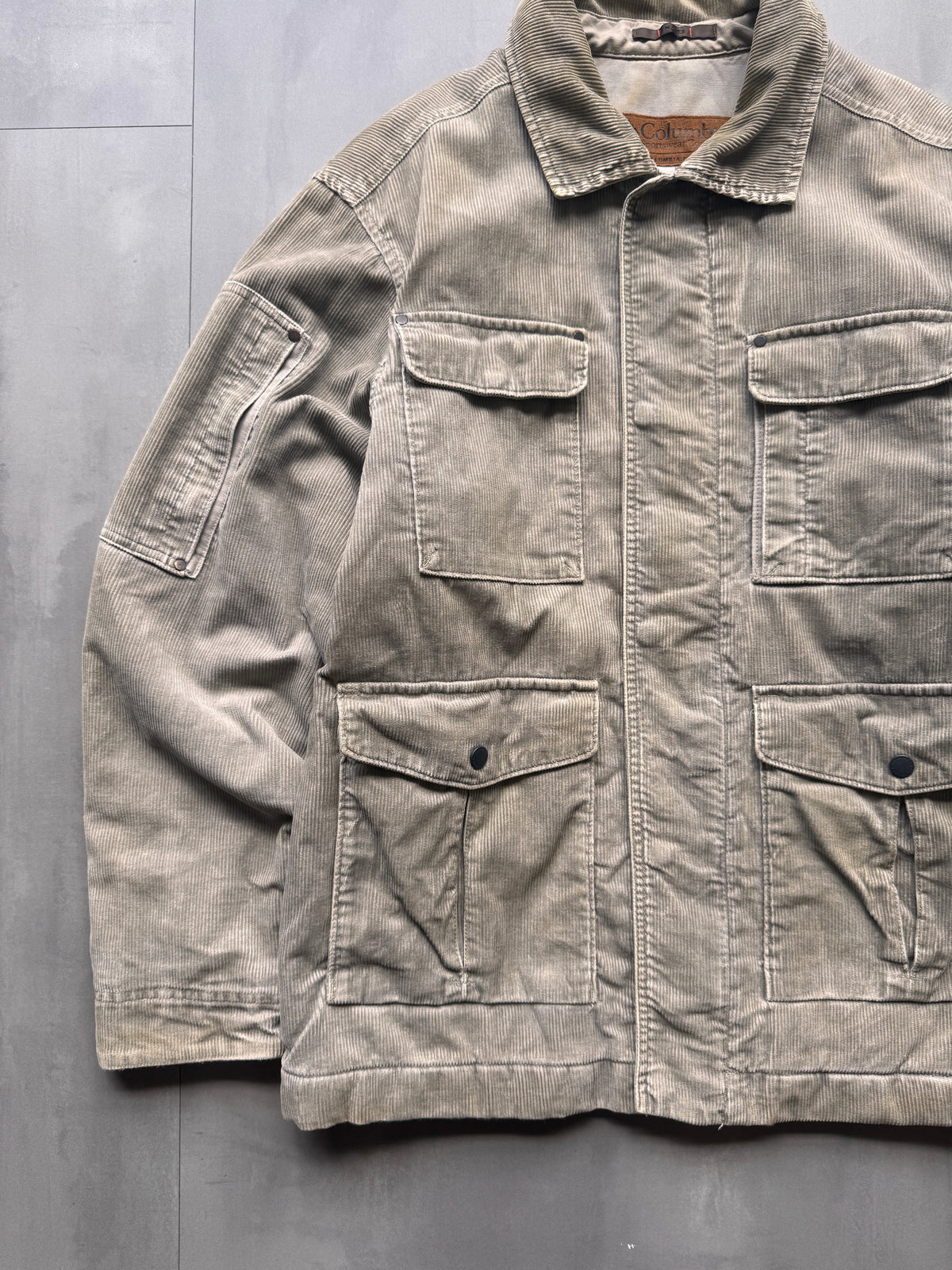VINTAGE COLUMBIA CORDUROY BEIGE JACKET - M