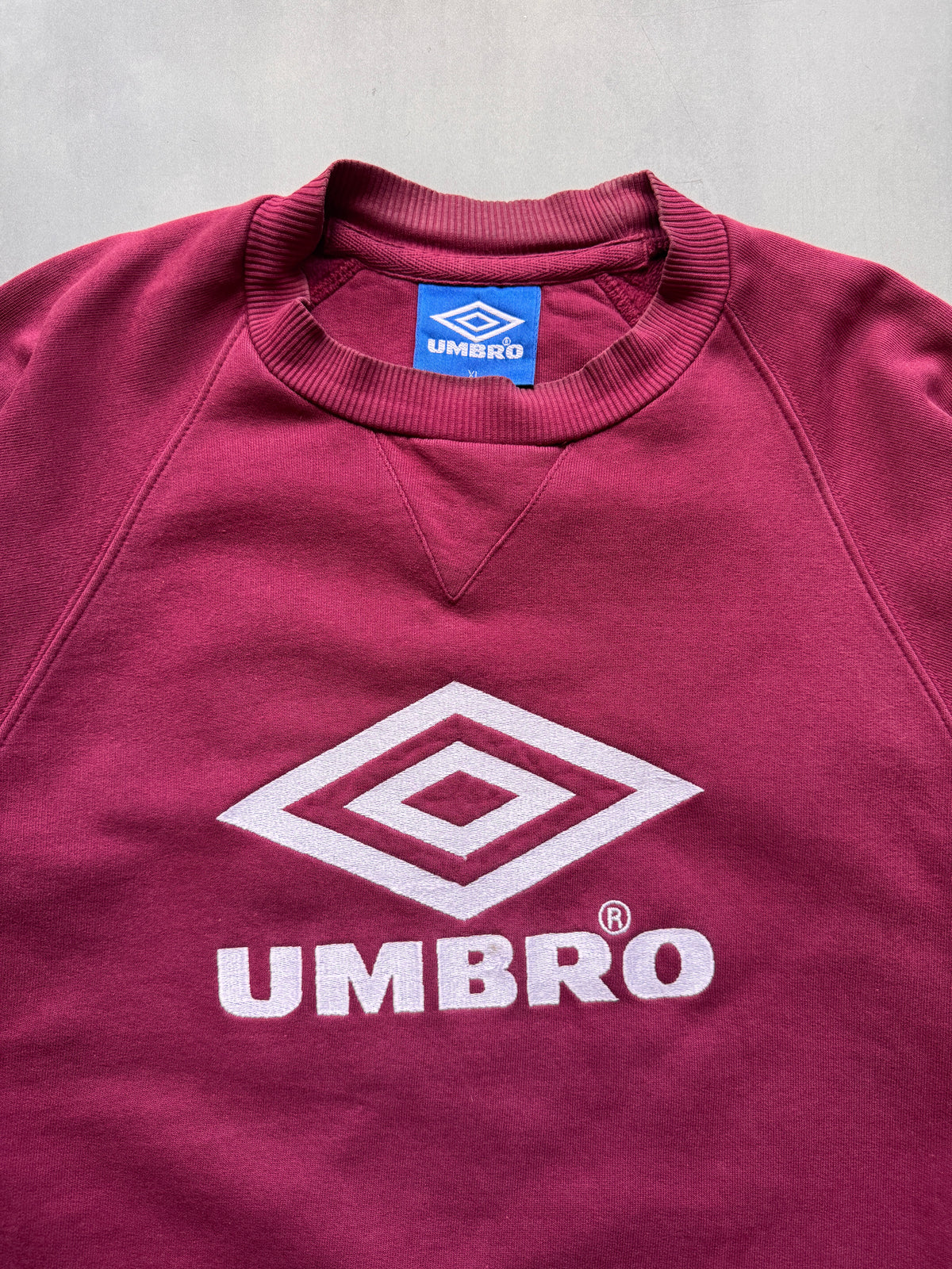 VINTAGE UMBRO MAROON SWEATER - L