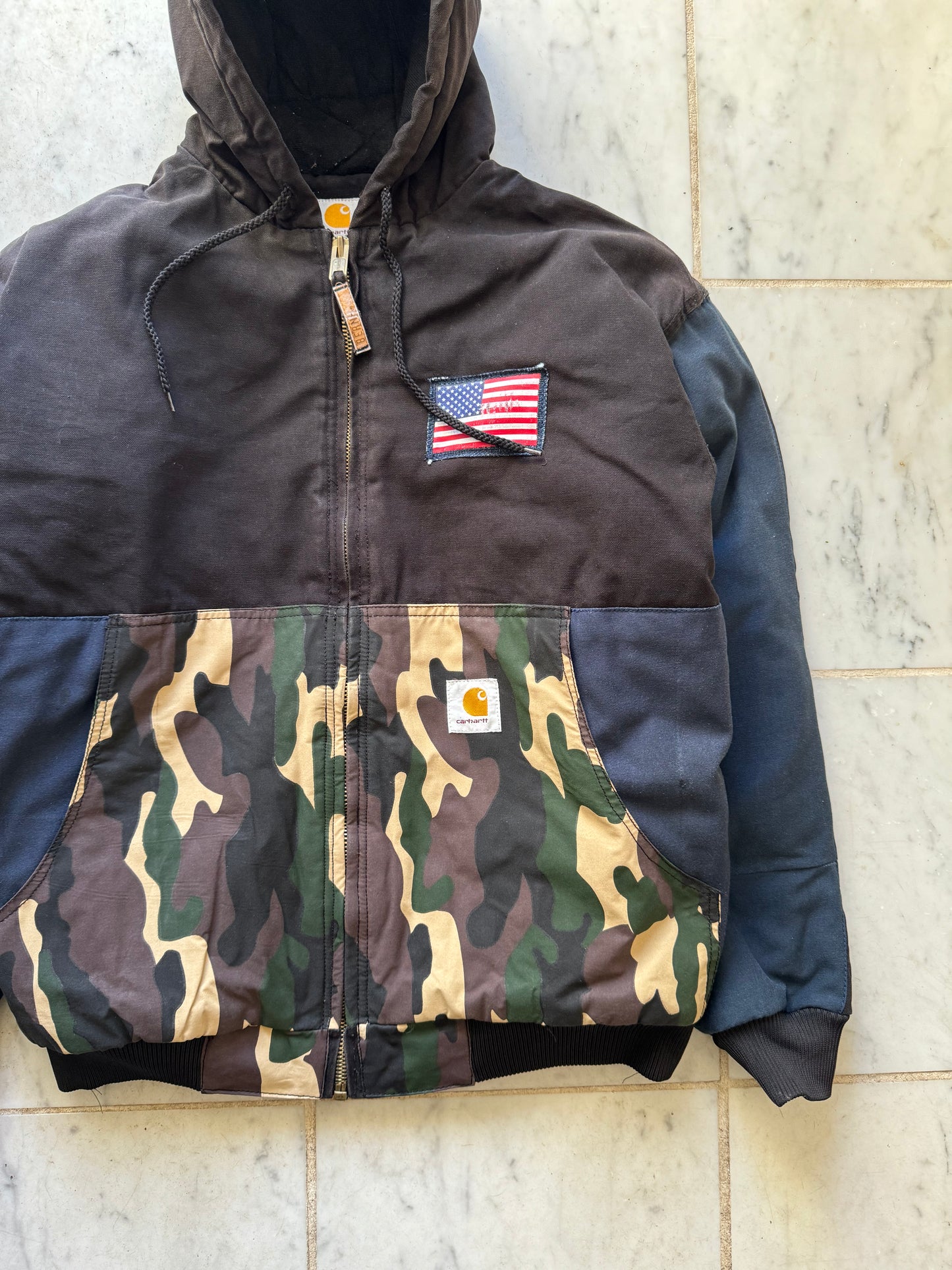 CARHARTT REWORKED CAMO PATTERN ACTIVE JACKET - XLARGE