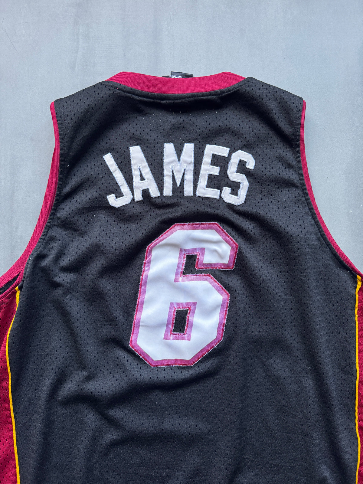 VINTAGE ADIDAS NBA MIAMI HEAT LEBRON JAMES BLACK JERSEY - XXL