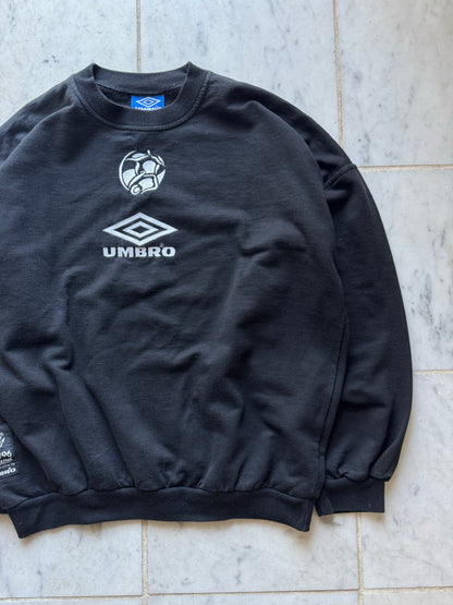 UMBRO EUROS '96 BLACK SWEATER - LARGE/XLARGE