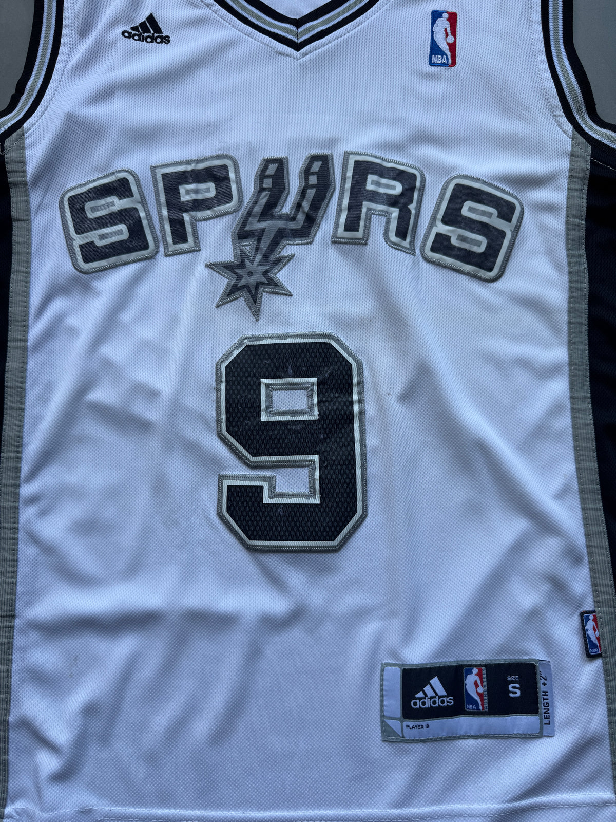VINTAGE ADIDAS NBA SAN ANTONIO SPURS TONY PARKER WHITE JERSEY - S