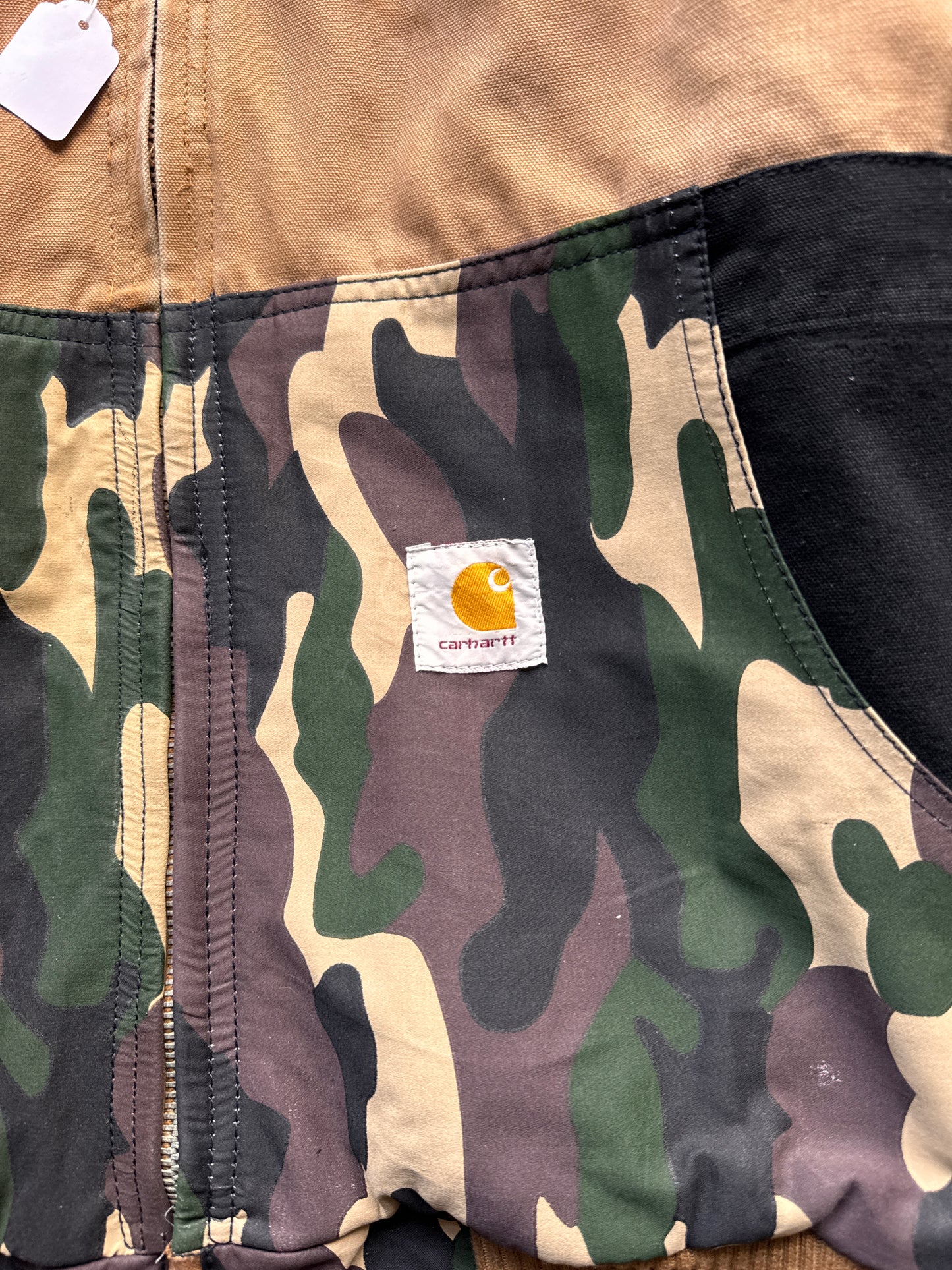 VINTAGE CARHARTT REWORKED CAMO PATTERN ACTIVE JACKET - S