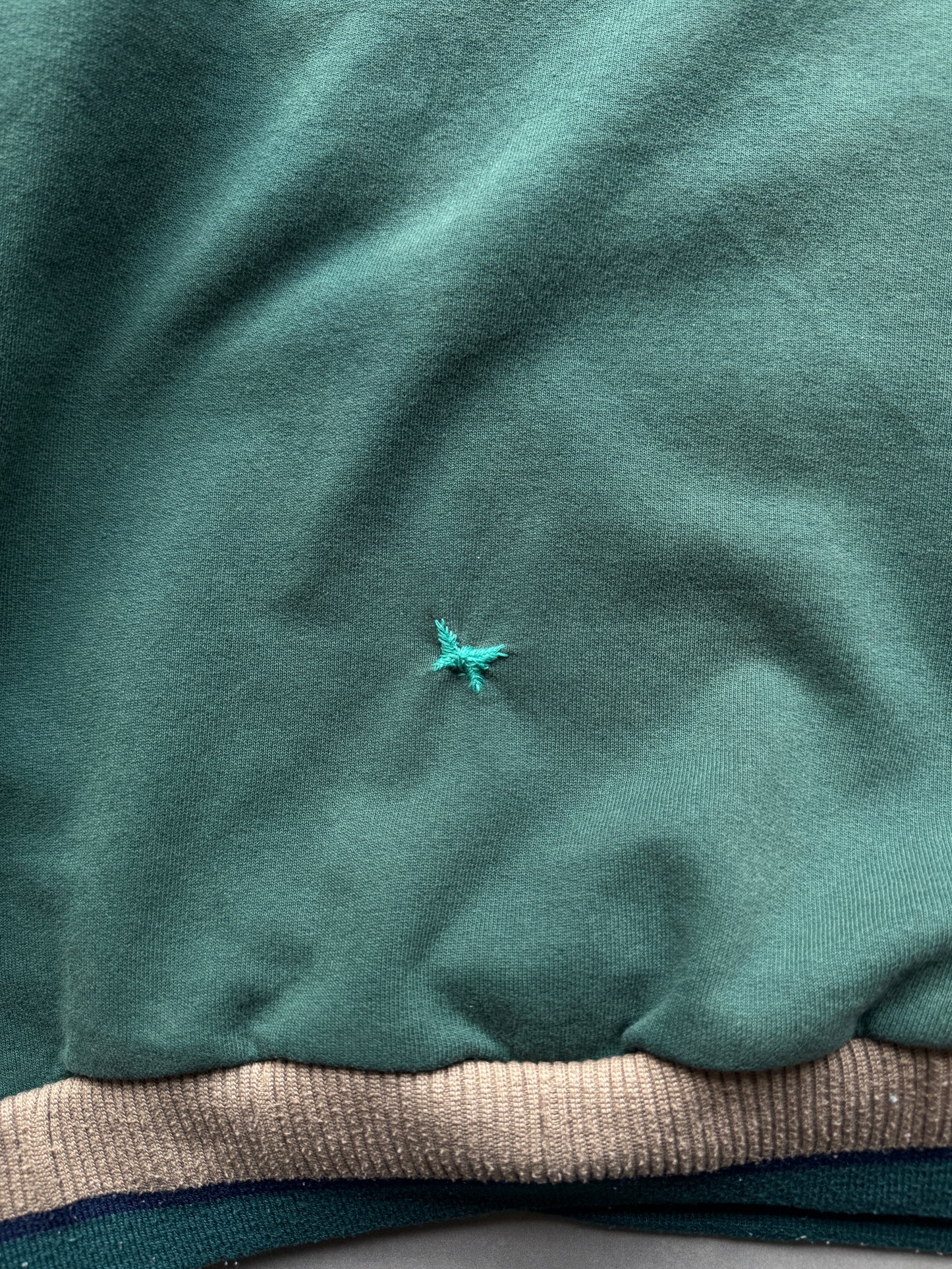 VINTAGE NIKE 90s SWOOSH FADED GREEN SWEATER - L