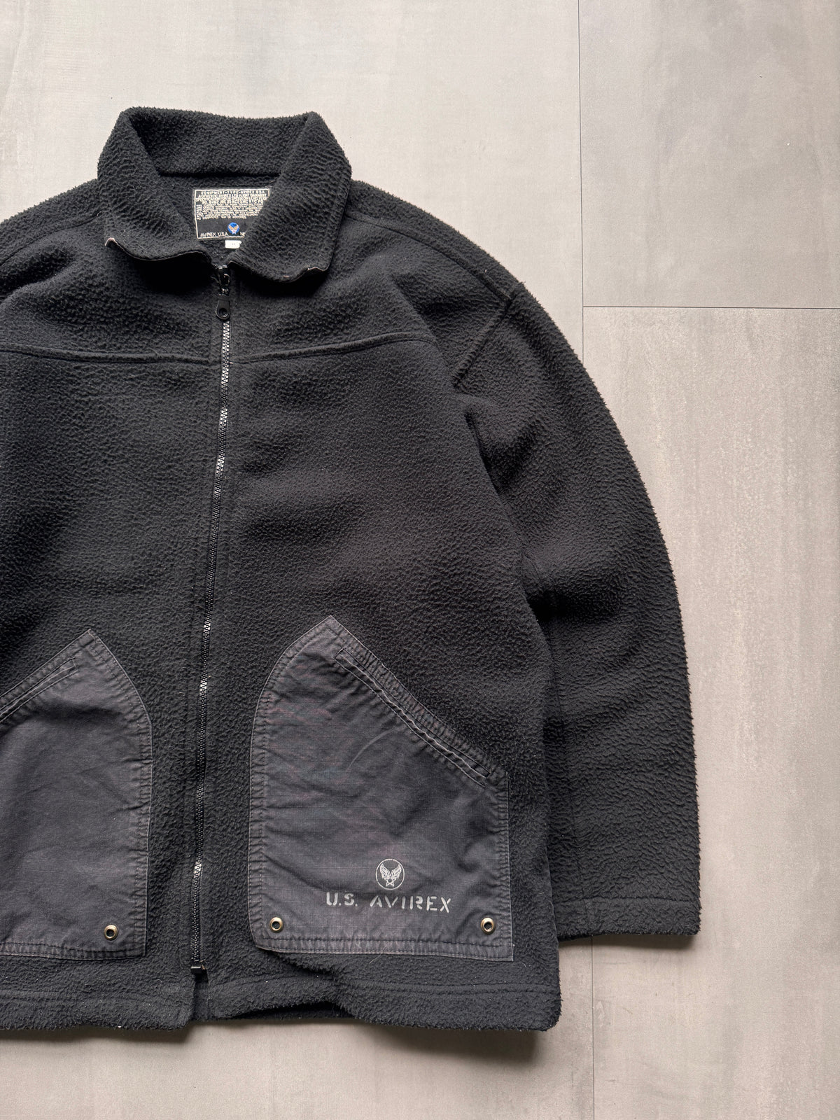 VINTAGE AVIREX U.S.A. FLIGHT GARMENT BLACK FLEECE - MEDIUM