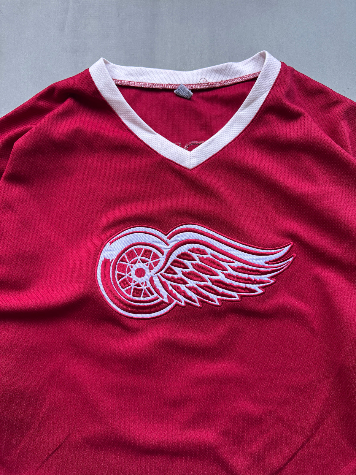 VINTAGE NHL DETROIT RED WINGS GORDIE HOWE RED JERSEY - XXL