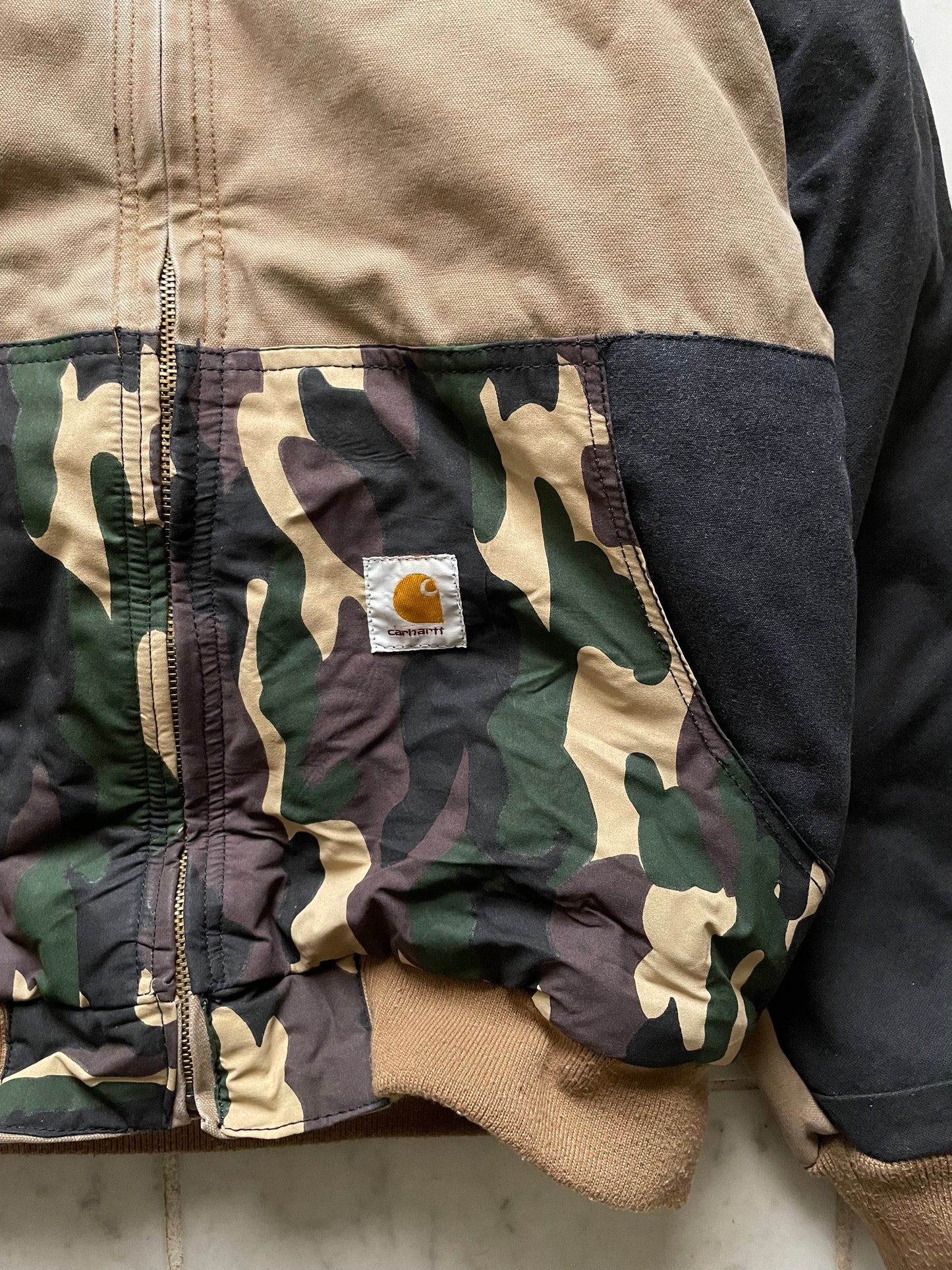 CARHARTT REWORKED MILITARY ACTIVE JACKET - LARGE