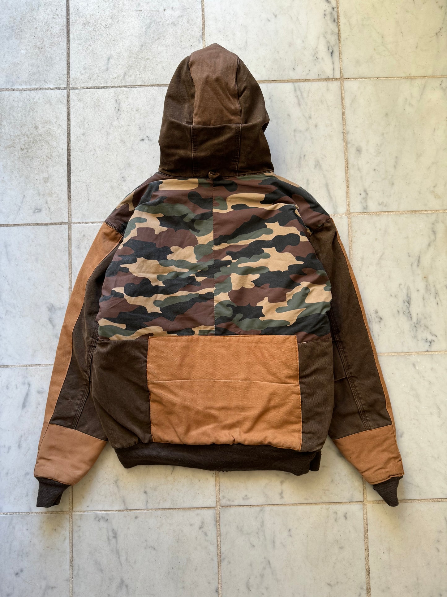 CARHARTT REWORKED CAMO PATTERN ACTIVE JACKET - MEDIUM