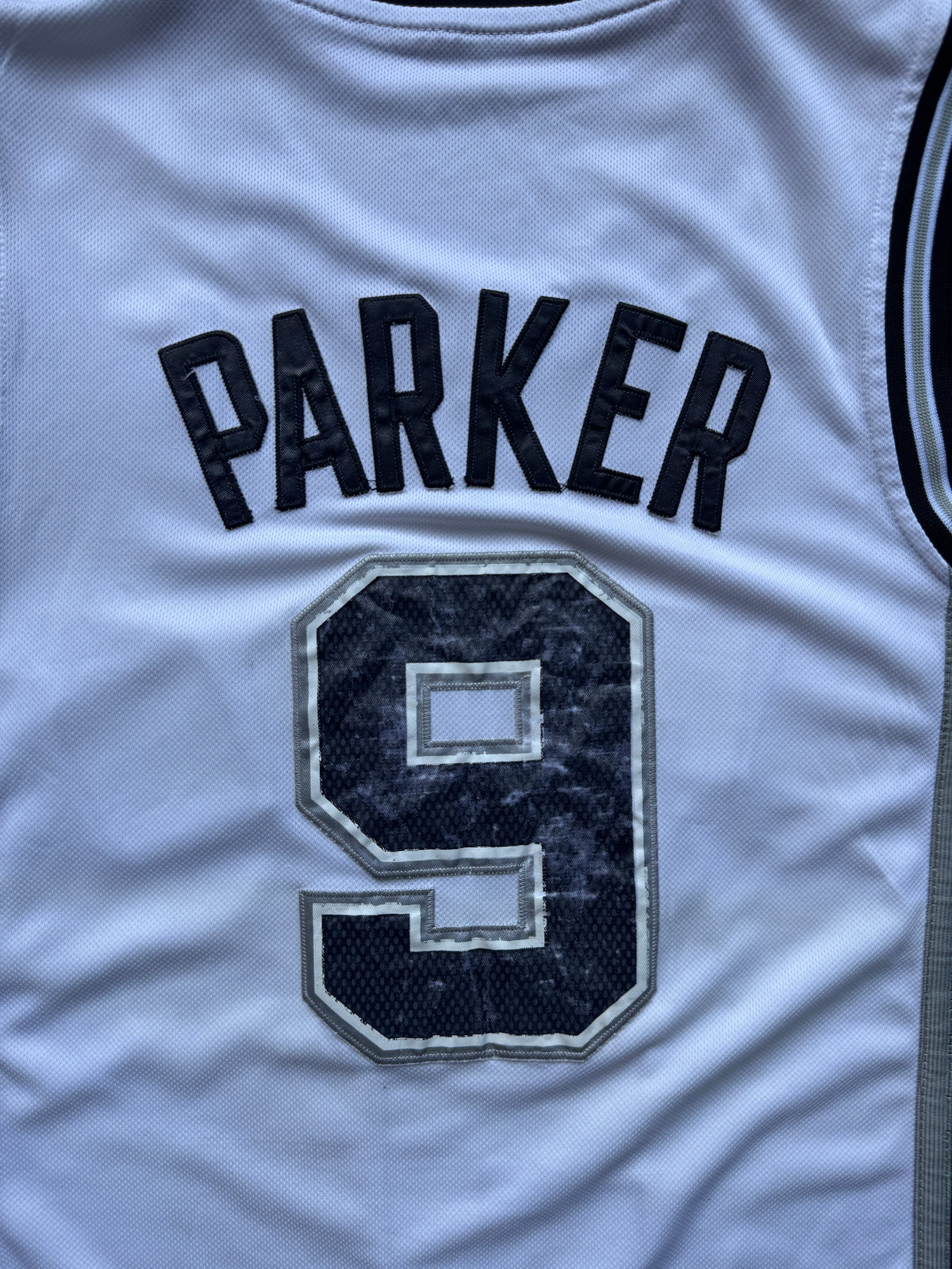 VINTAGE ADIDAS NBA SAN ANTONIO SPURS TONY PARKER WHITE JERSEY - S