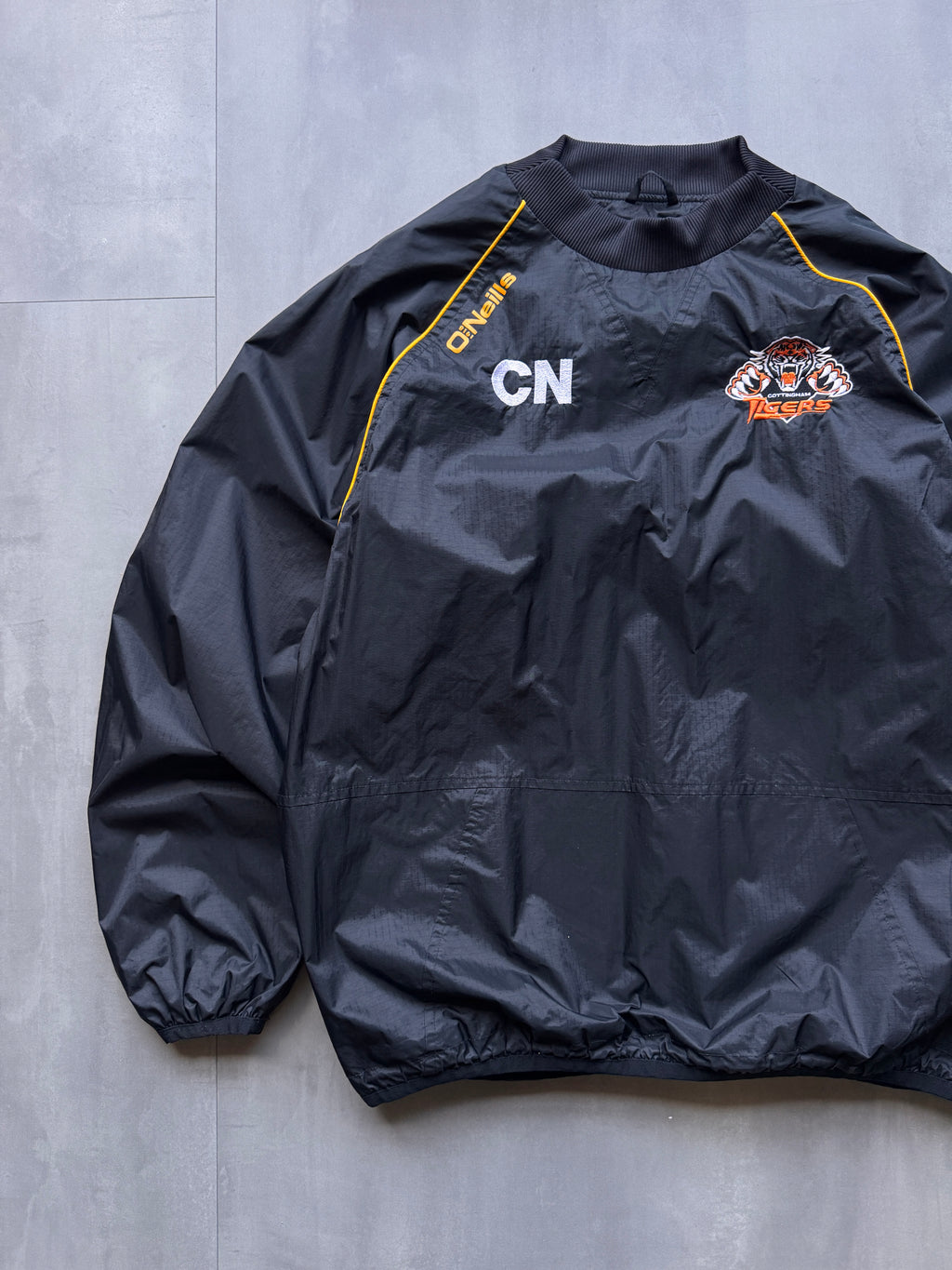 VINTAGE O'NEILLS BLACK WINDBREAKER - S