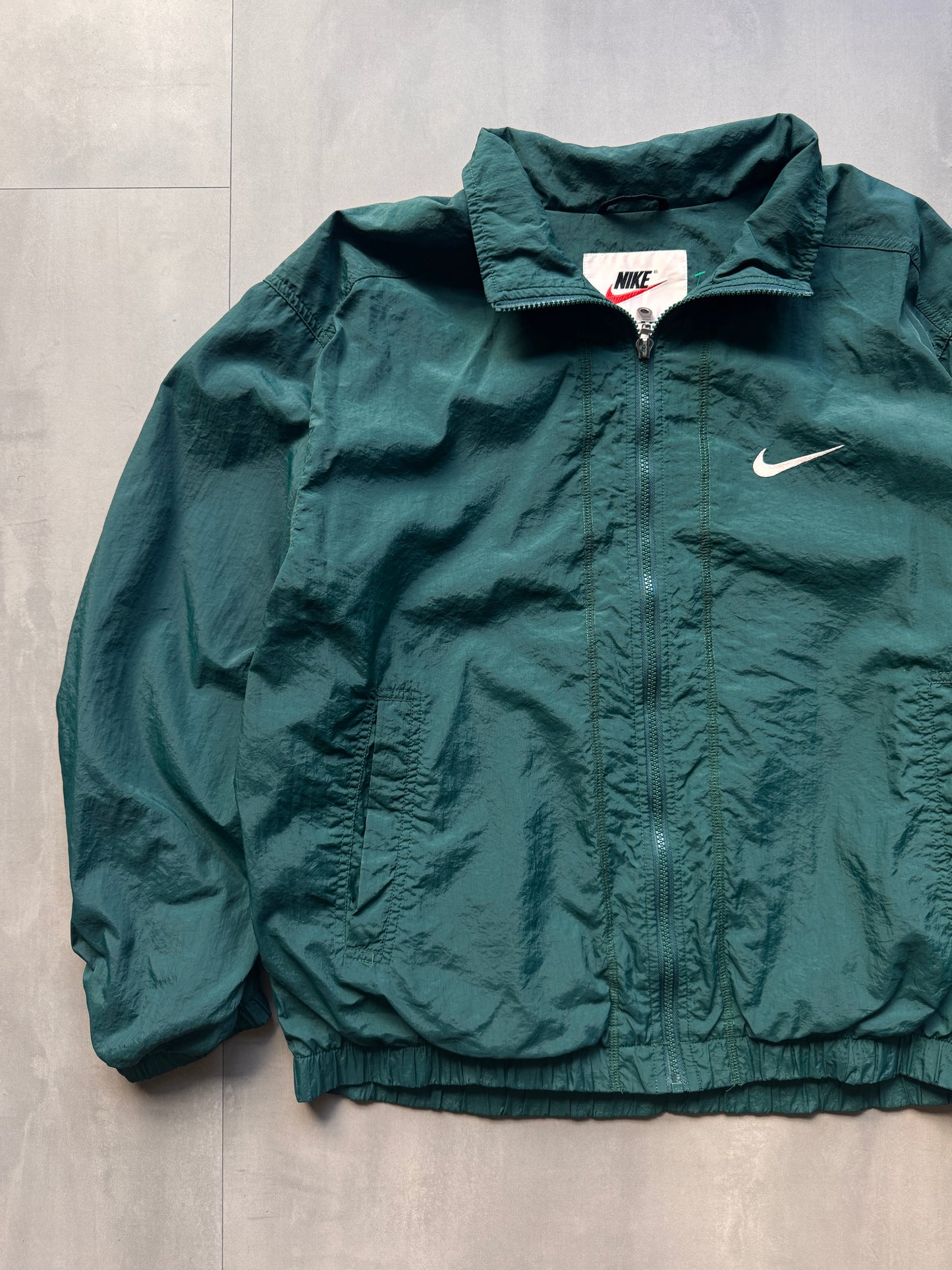 VINTAGE NIKE GREEN TRACK JACKET - L