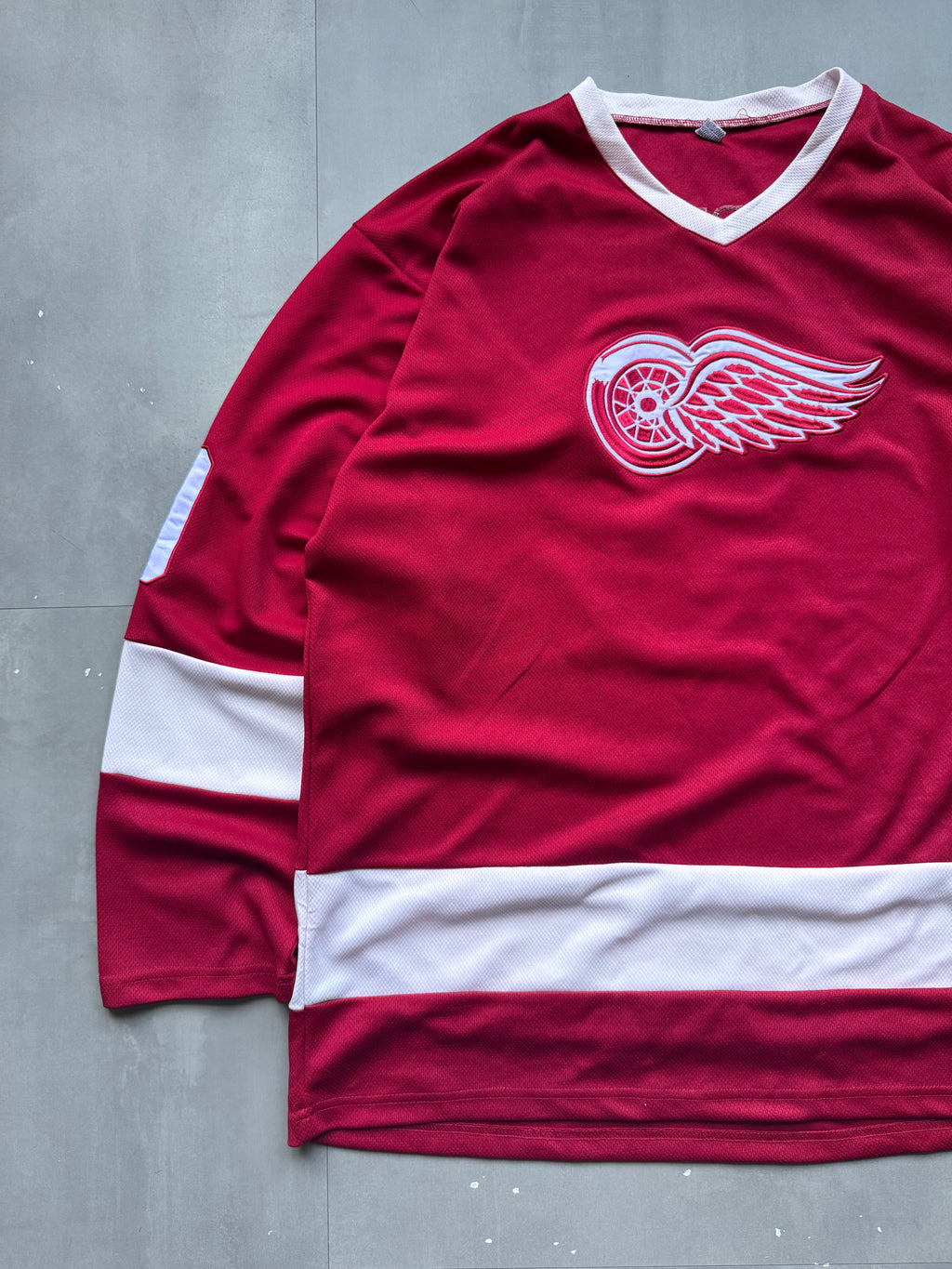 VINTAGE NHL DETROIT RED WINGS GORDIE HOWE RED JERSEY - XXL