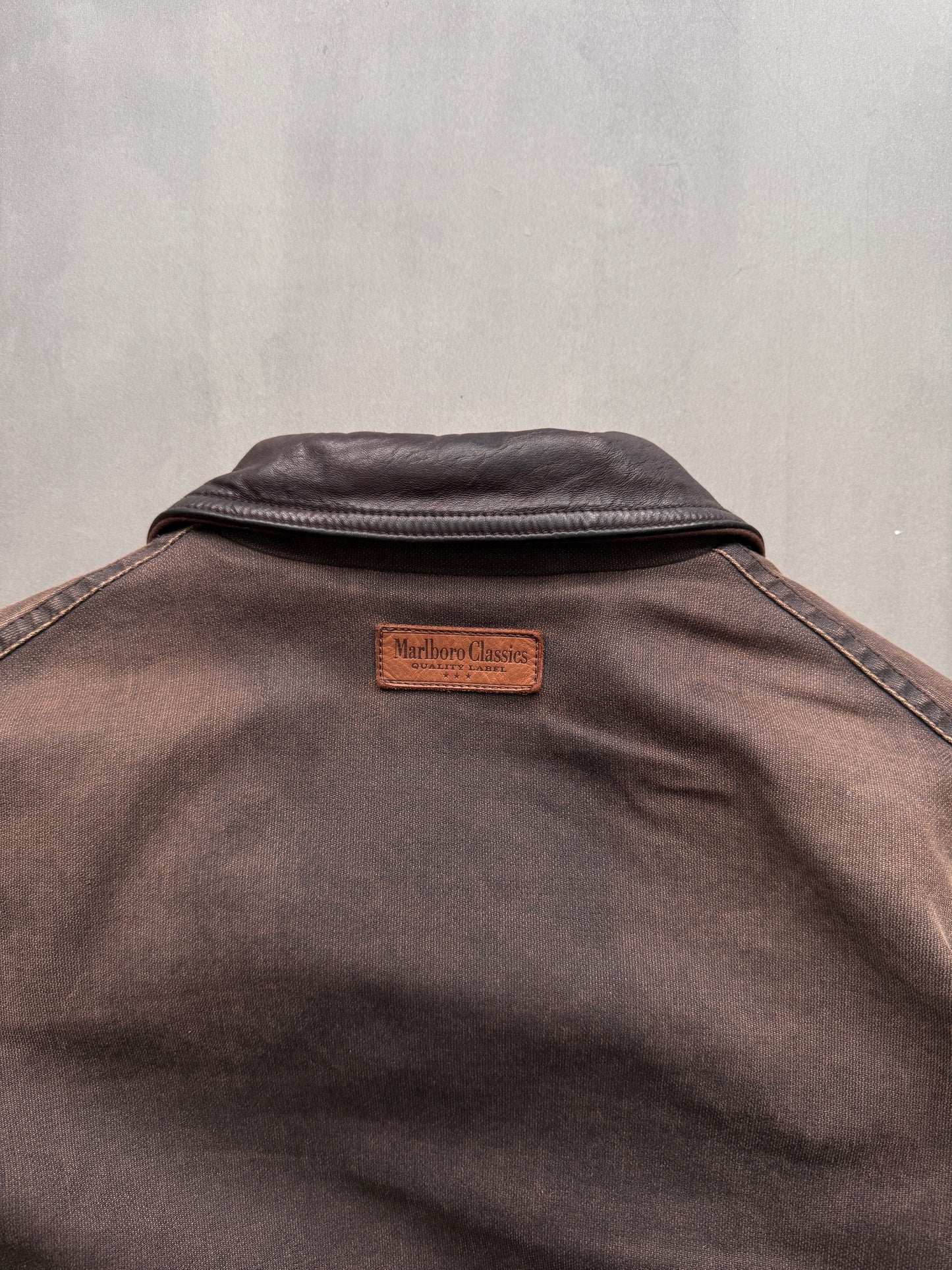 VINTAGE MARLBORO CLASSICS DARK BROWN AGED LEATHER TRENCHCOAT/JACKET - XL