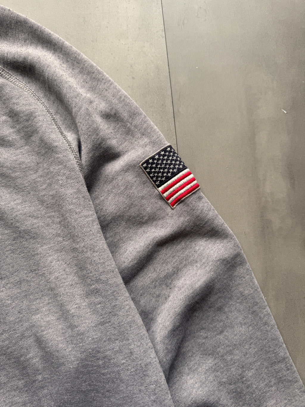 VINTAGE GAP USA GREY LONGSLEEVE - L