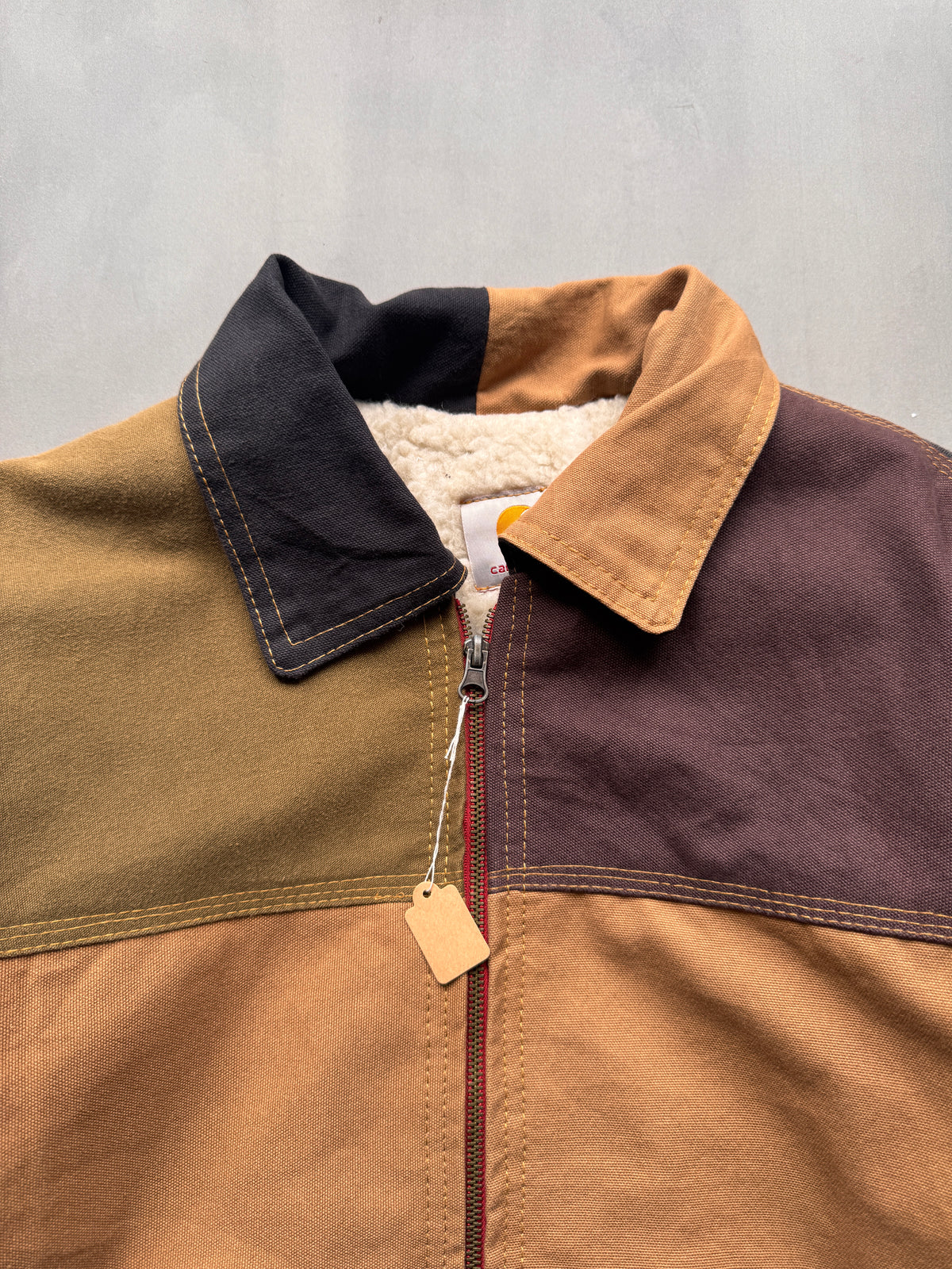 VINTAGE CARHARTT REWORKED SHERPA LINED MULTICOLOR DETROIT JACKET - S