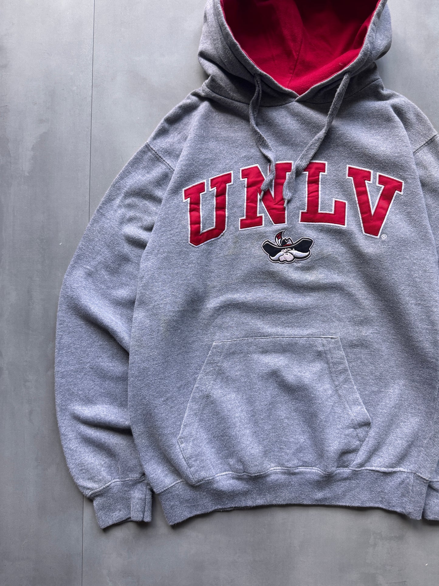 VINTAGE UNIVERSITY OF NEVADA LAS VEGAS GREY HOODIE - XS