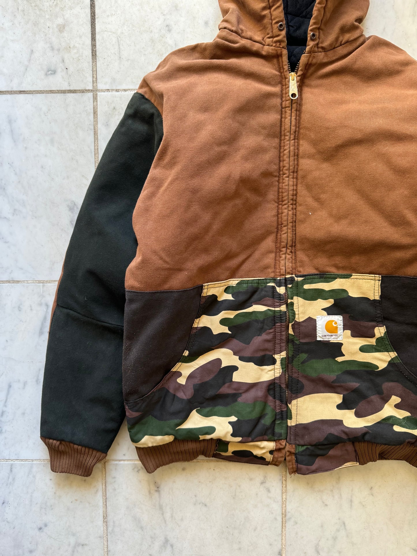 CARHARTT REWORKED CAMO PATTERN ACTIVE JACKET - XLARGE