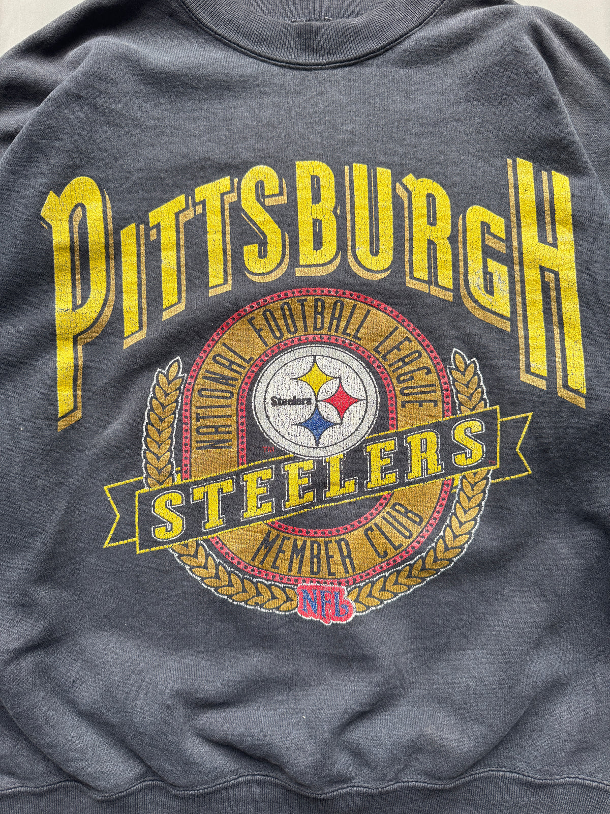 VINTAGE NUTMEG NFL PITTSBURGH STEELERS 90s GREY SWEATER - L