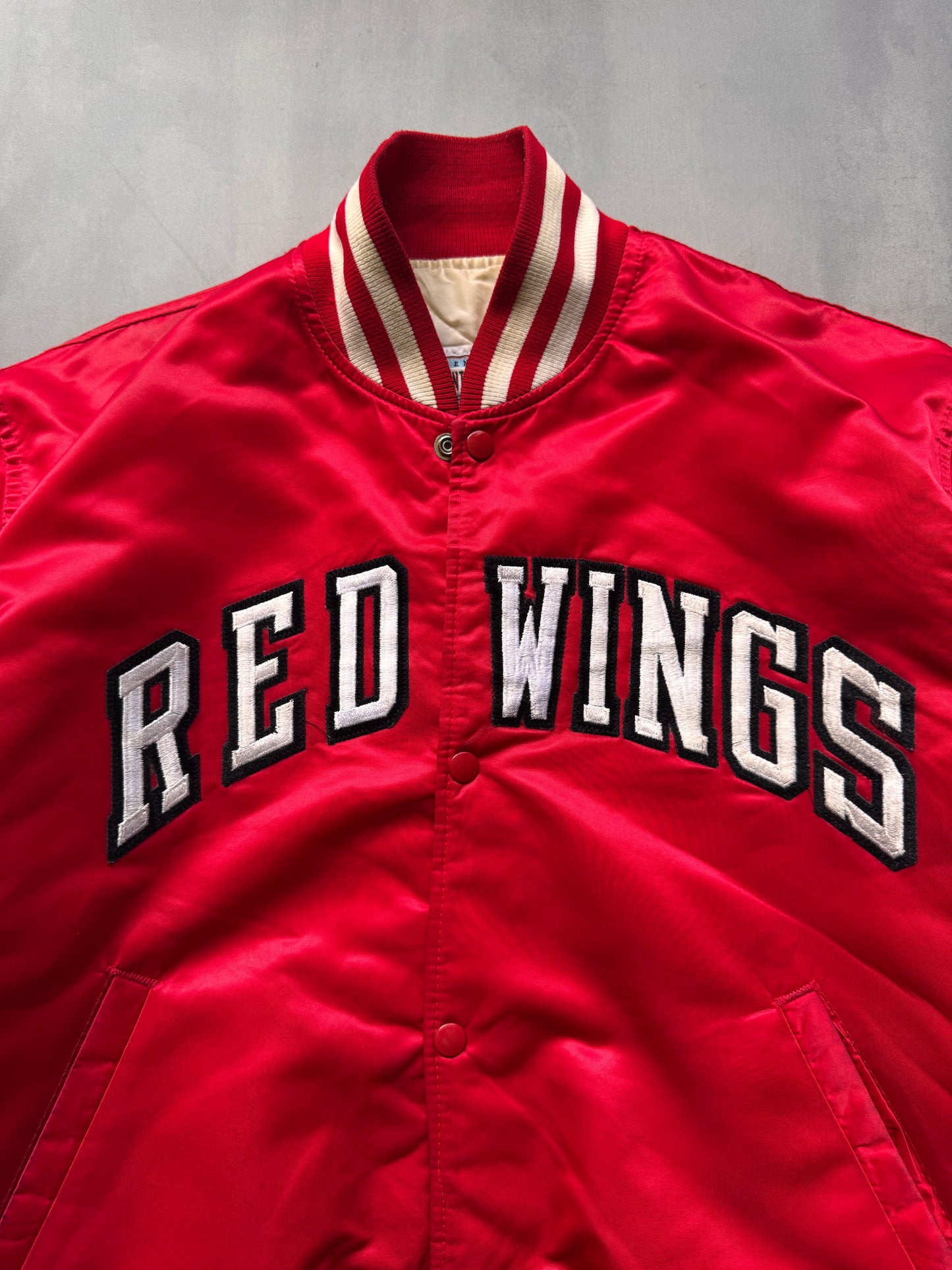 VINTAGE NHL STARTER DETROIT RED WINGS RED SATIN BOMBER JACKET - L