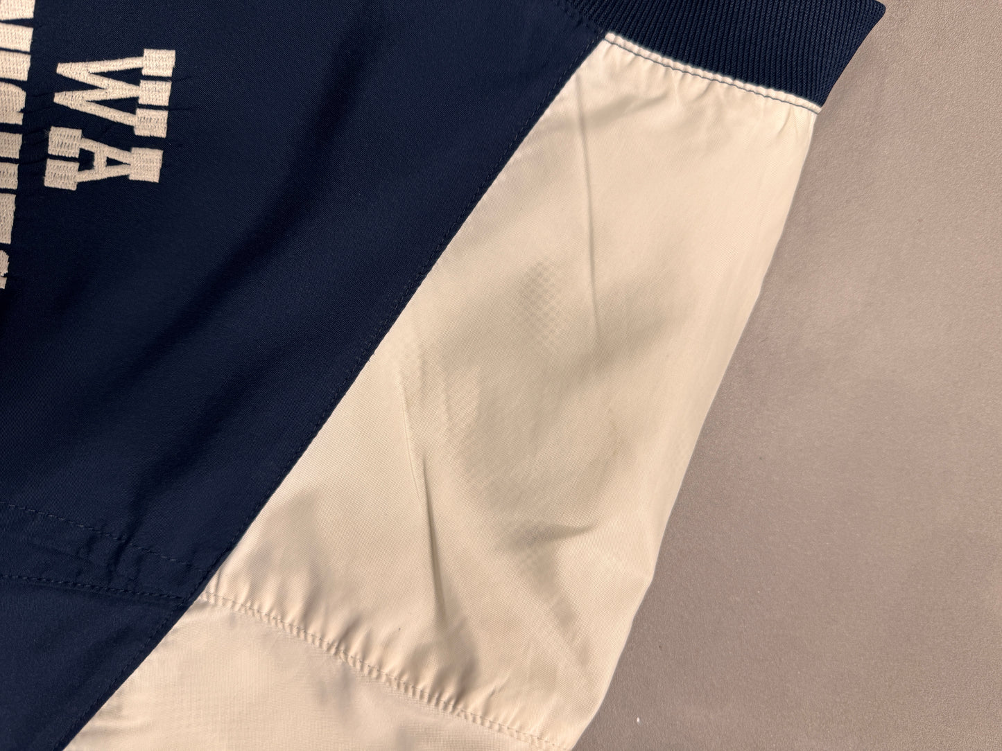 VINTAGE ADIDAS WA KNIGHTS NAVY WINDBREAKER - M