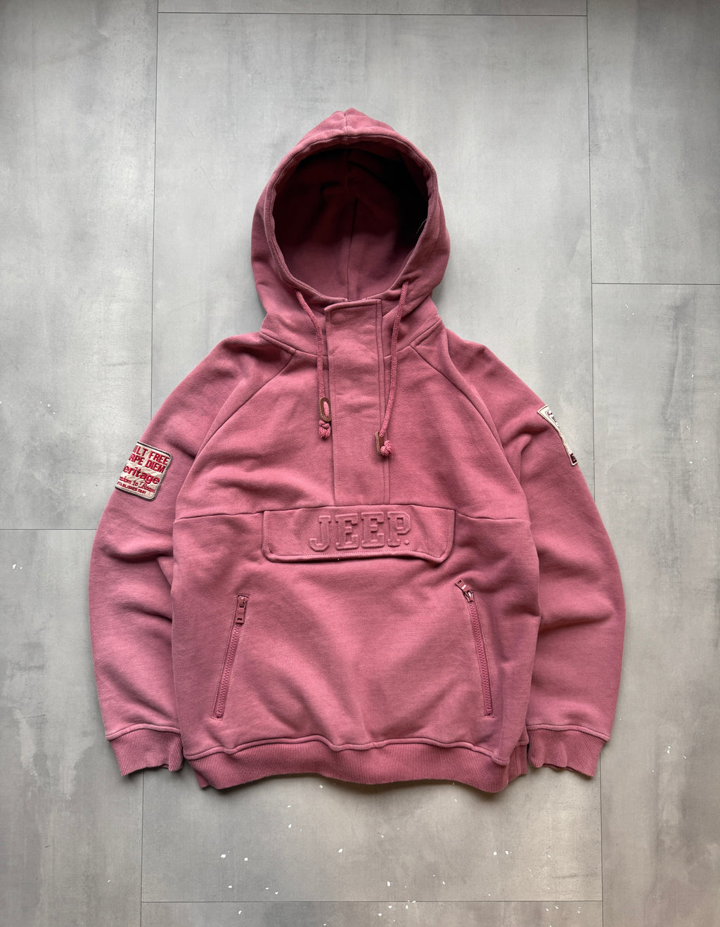 VINTAGE JEEP FADED RED 1/4 ZIP HOODIE - S