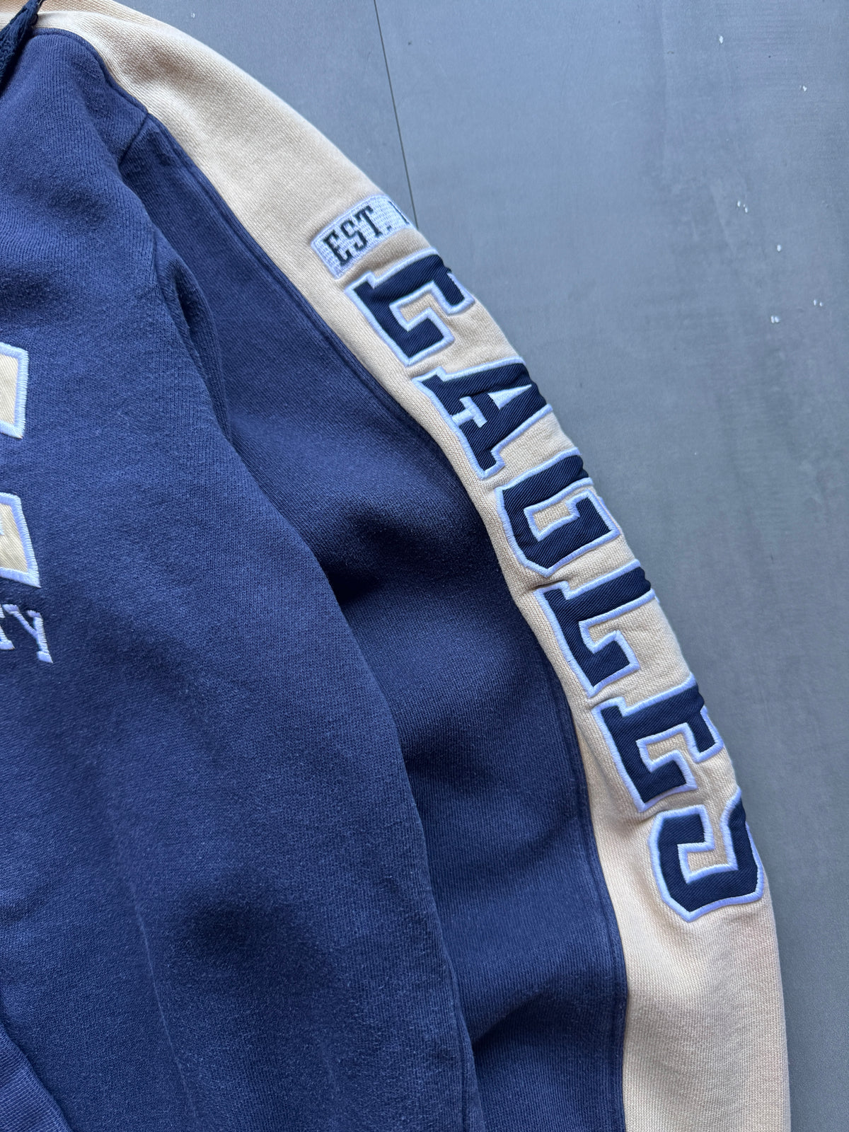 VINTAGE EMBRY-RIDDLE EAGLES NAVY HOODIE - M