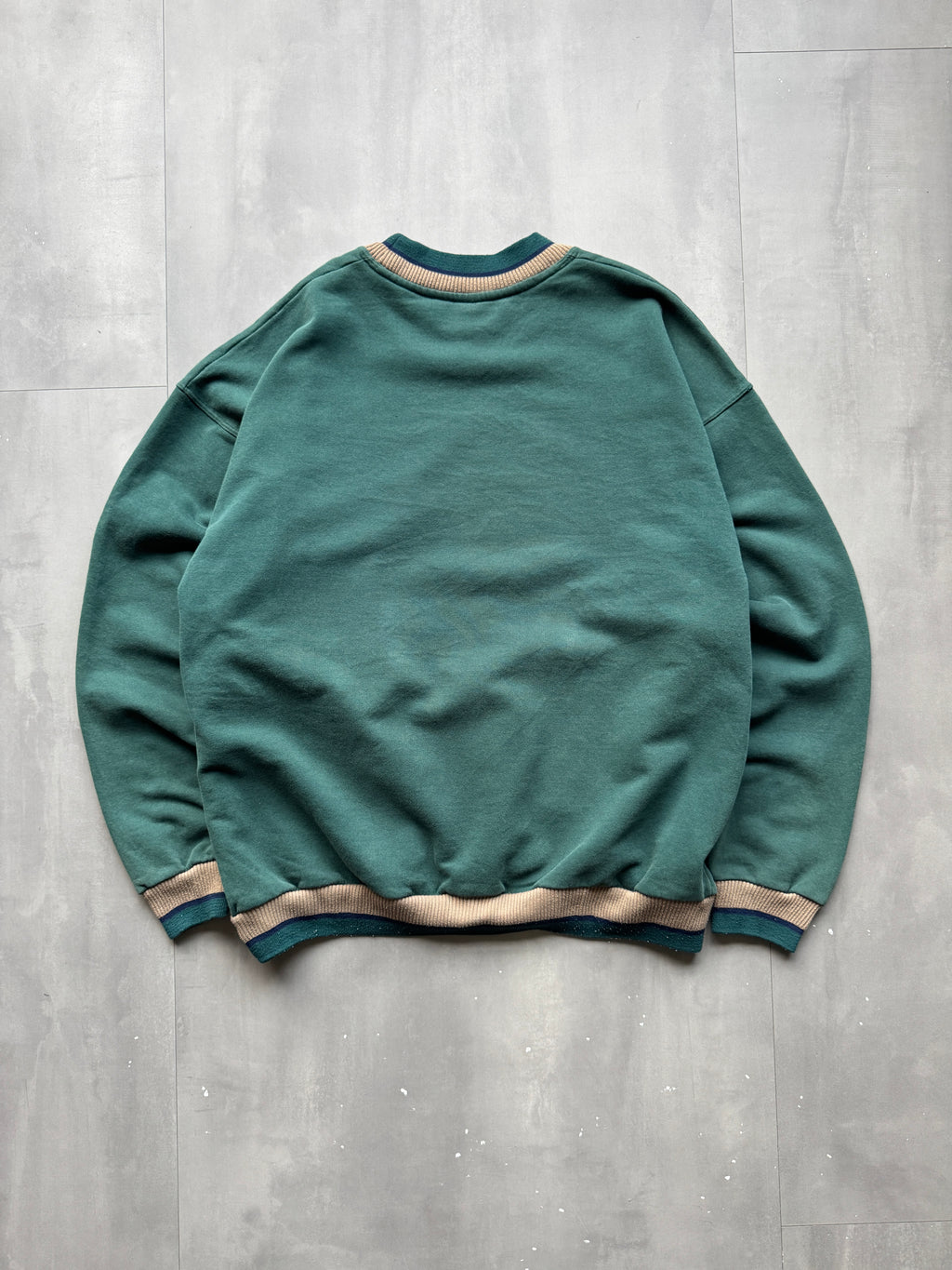 VINTAGE NIKE 90s SWOOSH FADED GREEN SWEATER - L