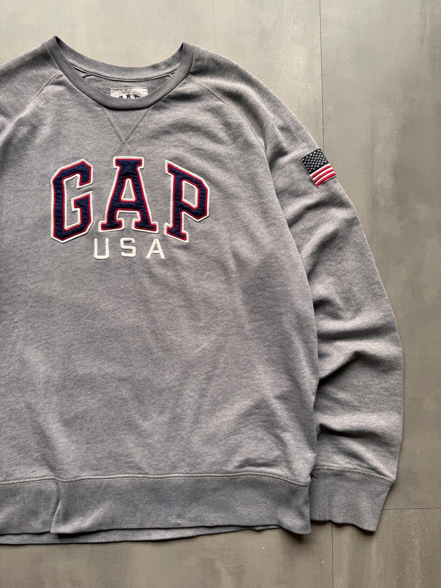 VINTAGE GAP USA GREY LONGSLEEVE - L