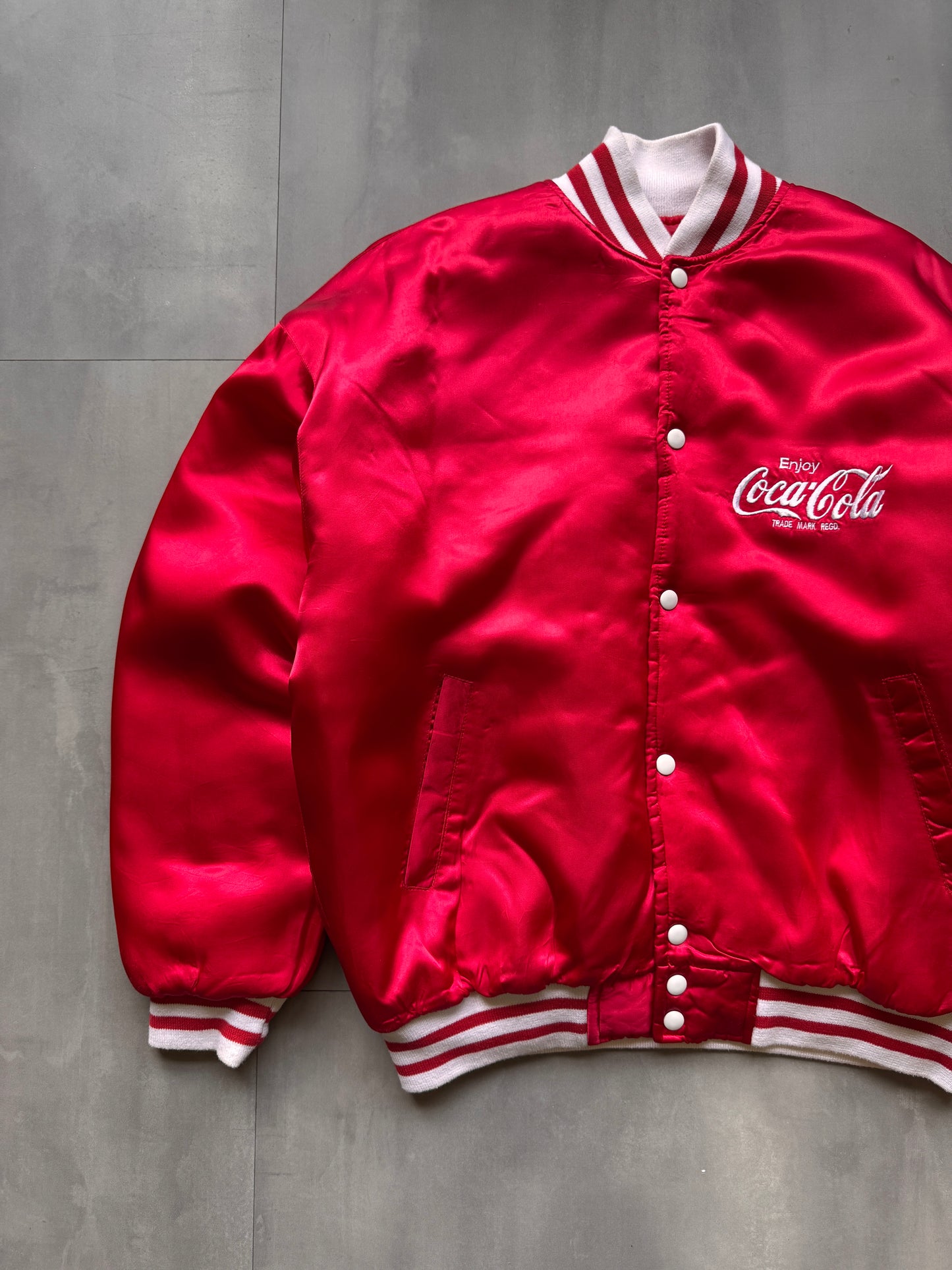 VINTAGE COCA COLA RED SATIN BOMBER JACKET - L