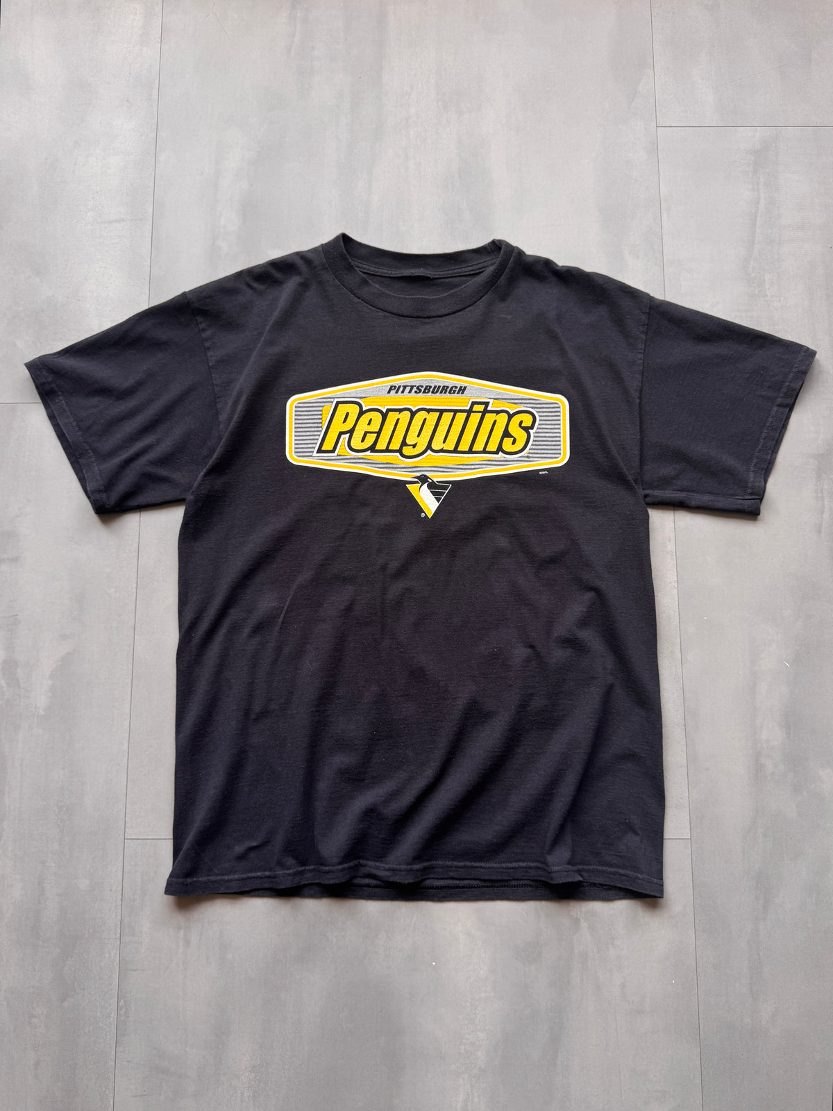 VINTAGE NHL PITTSBURGH PENGUINS BLACK TEE - L