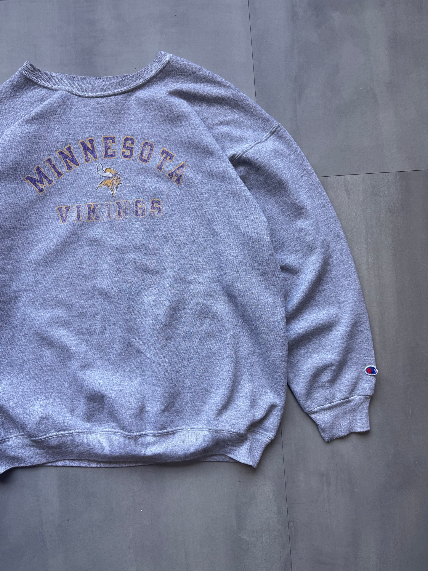 VINTAGE CHAMPION GREY MINNESOTA VIKINGS SWEATER - LARGE