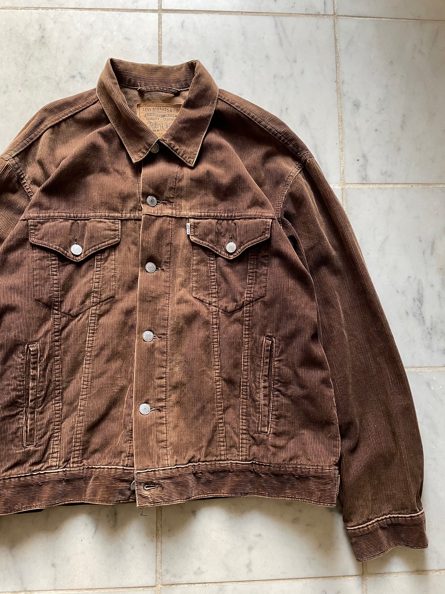 LEVI'S BROWN CORDUROY TRUCKER JACKET - LARGE