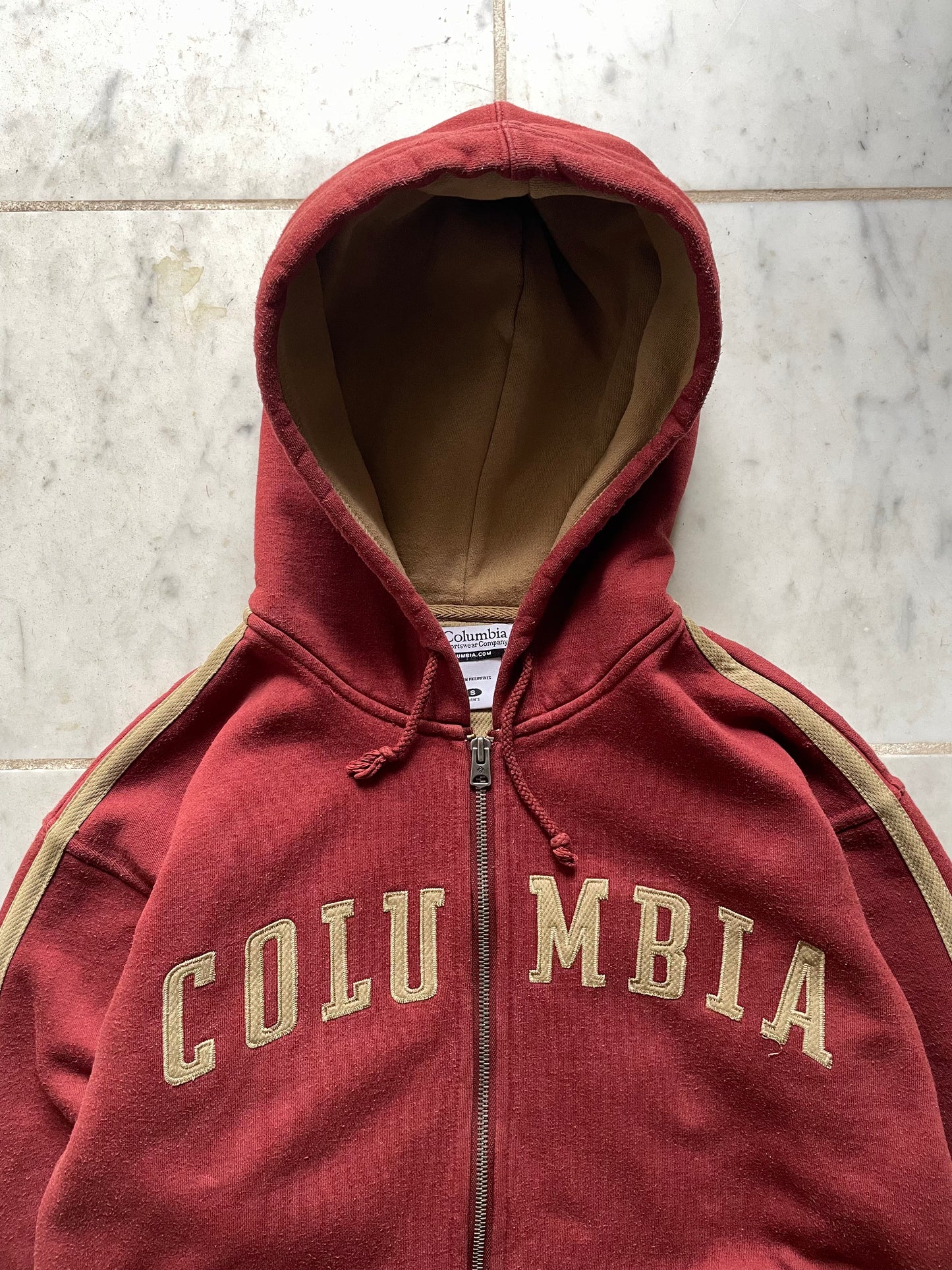 COLUMBIA SPORTSWEAR RED ZIP UP HOODIE - SMALL