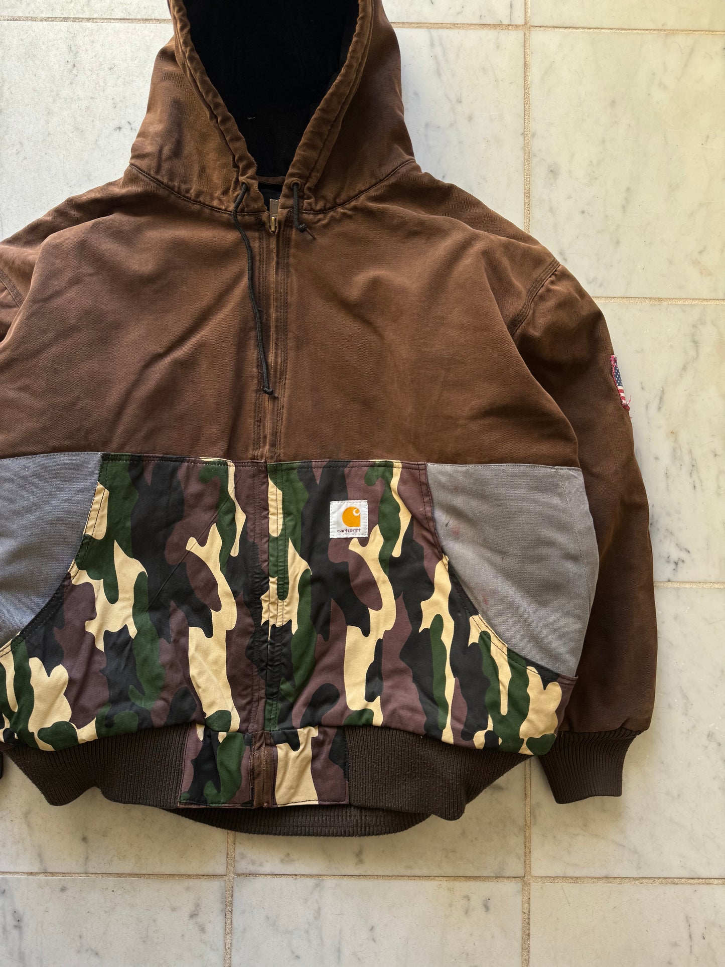 CARHARTT REWORKED CAMO PATTERN ACTIVE JACKET - XXLARGE